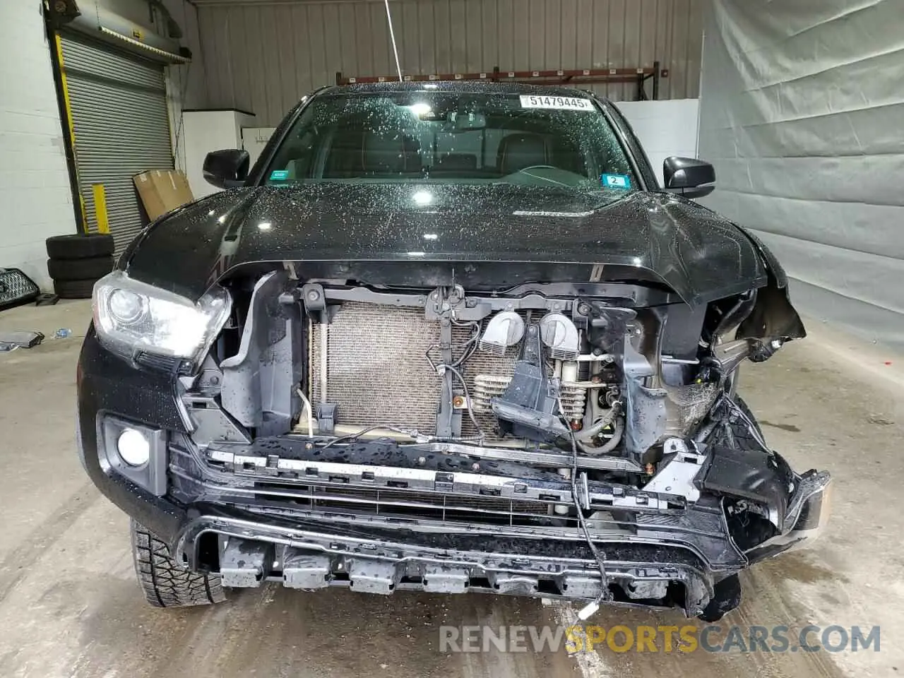 5 Photograph of a damaged car 5TFCZ5AN3KX196150 TOYOTA TACOMA 2019
