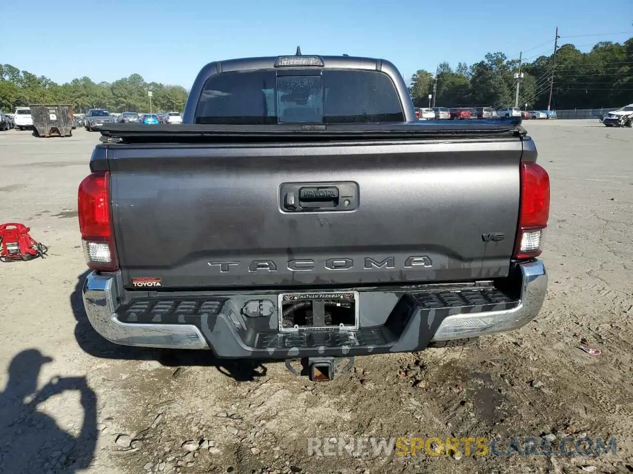 6 Photograph of a damaged car 5TFCZ5AN3KX196259 TOYOTA TACOMA 2019