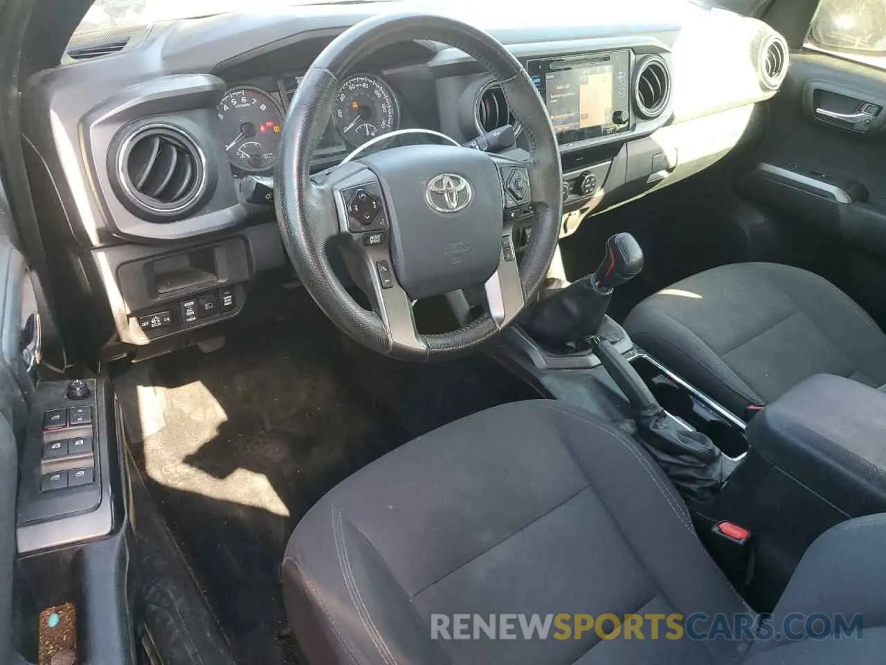 8 Photograph of a damaged car 5TFCZ5AN3KX196259 TOYOTA TACOMA 2019