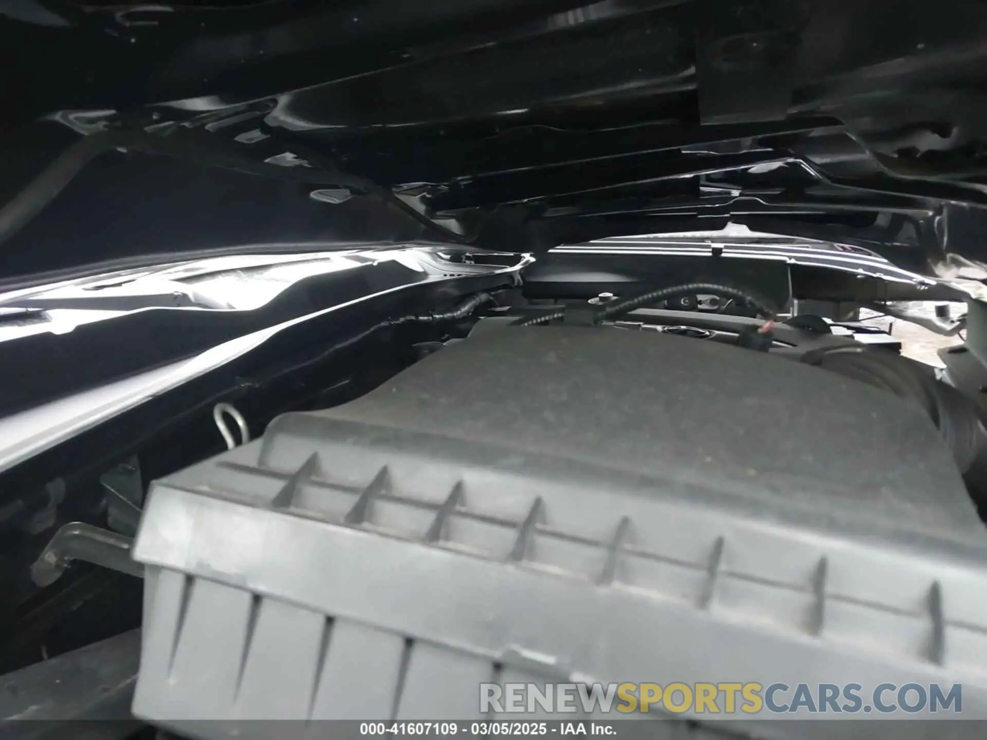 10 Photograph of a damaged car 5TFCZ5AN3KX197413 TOYOTA TACOMA 2019