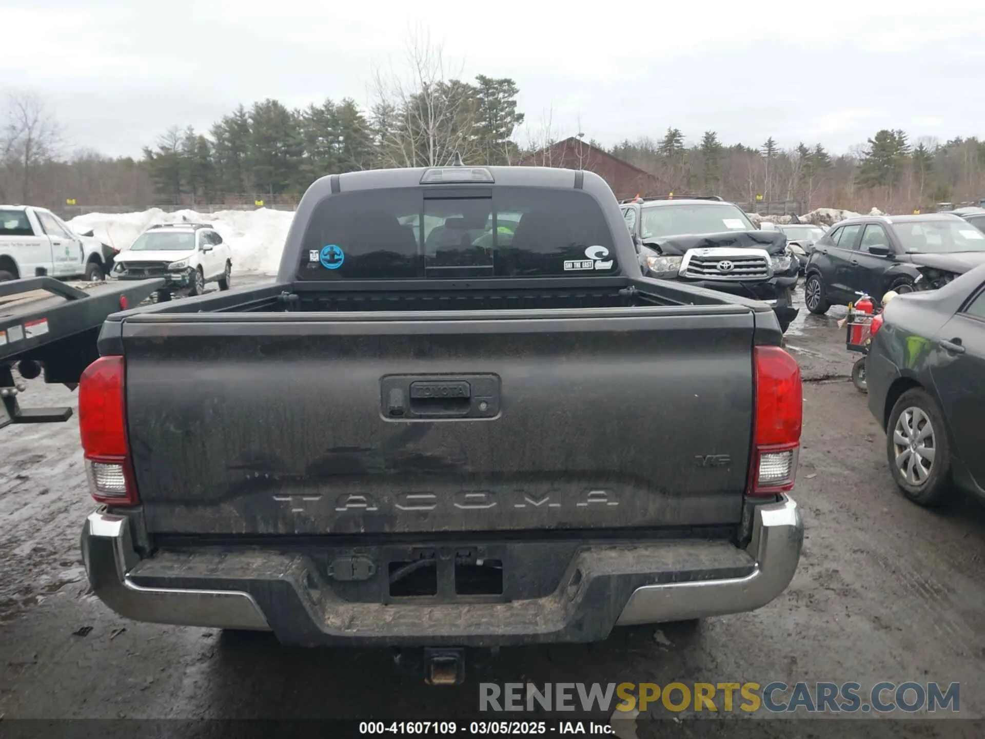 16 Photograph of a damaged car 5TFCZ5AN3KX197413 TOYOTA TACOMA 2019