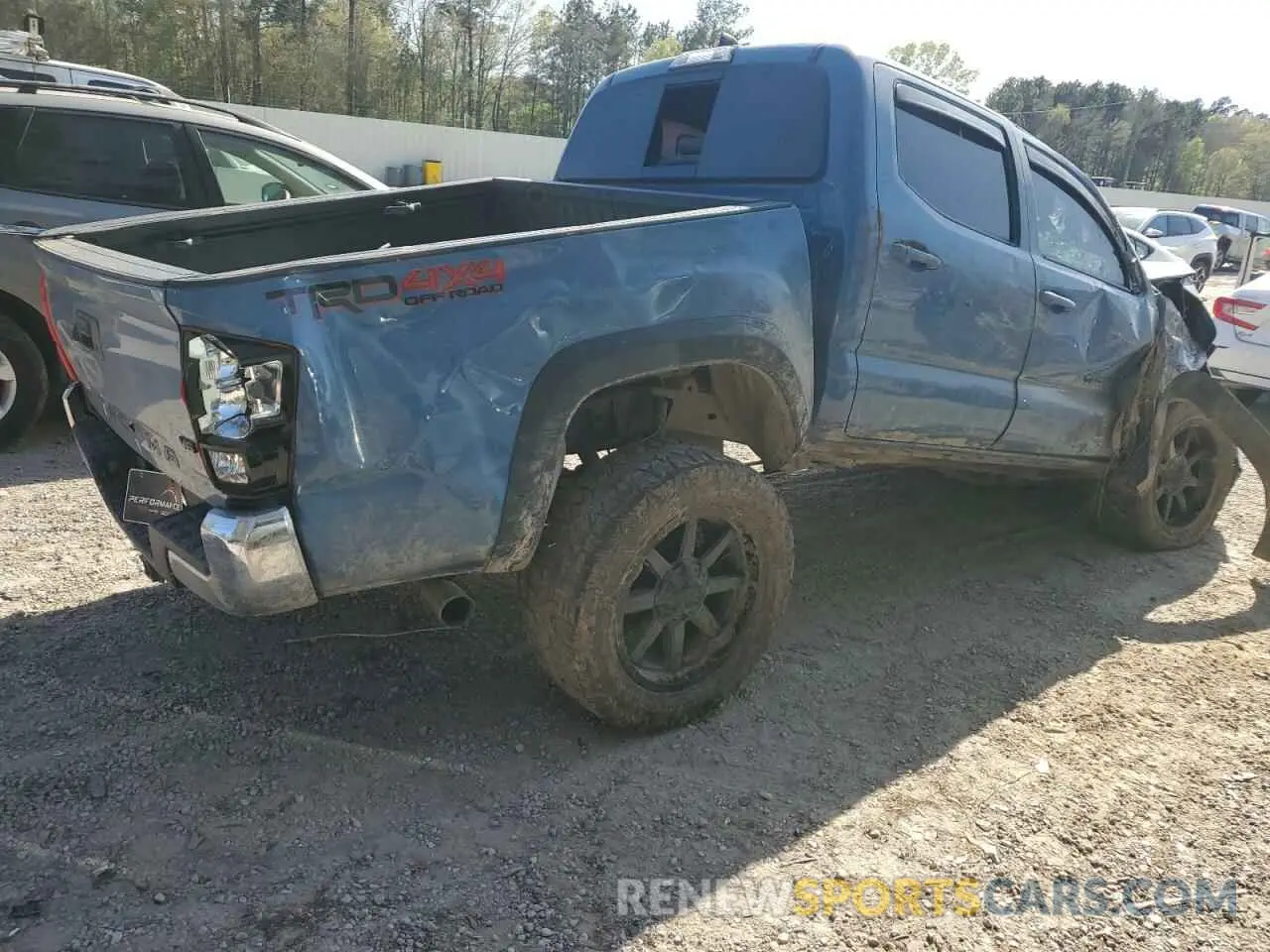 3 Photograph of a damaged car 5TFCZ5AN3KX204537 TOYOTA TACOMA 2019
