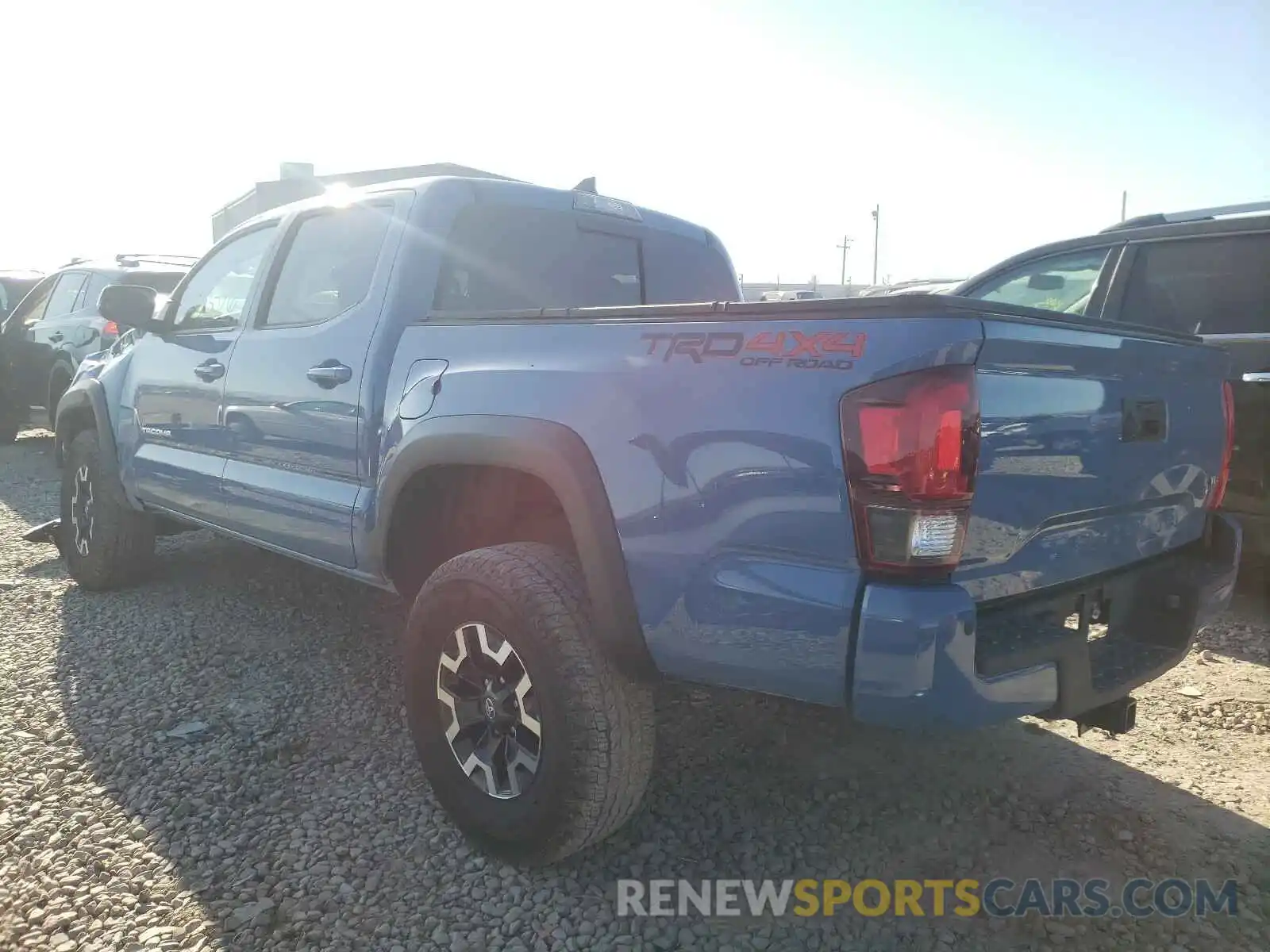 3 Photograph of a damaged car 5TFCZ5AN3KX212279 TOYOTA TACOMA 2019