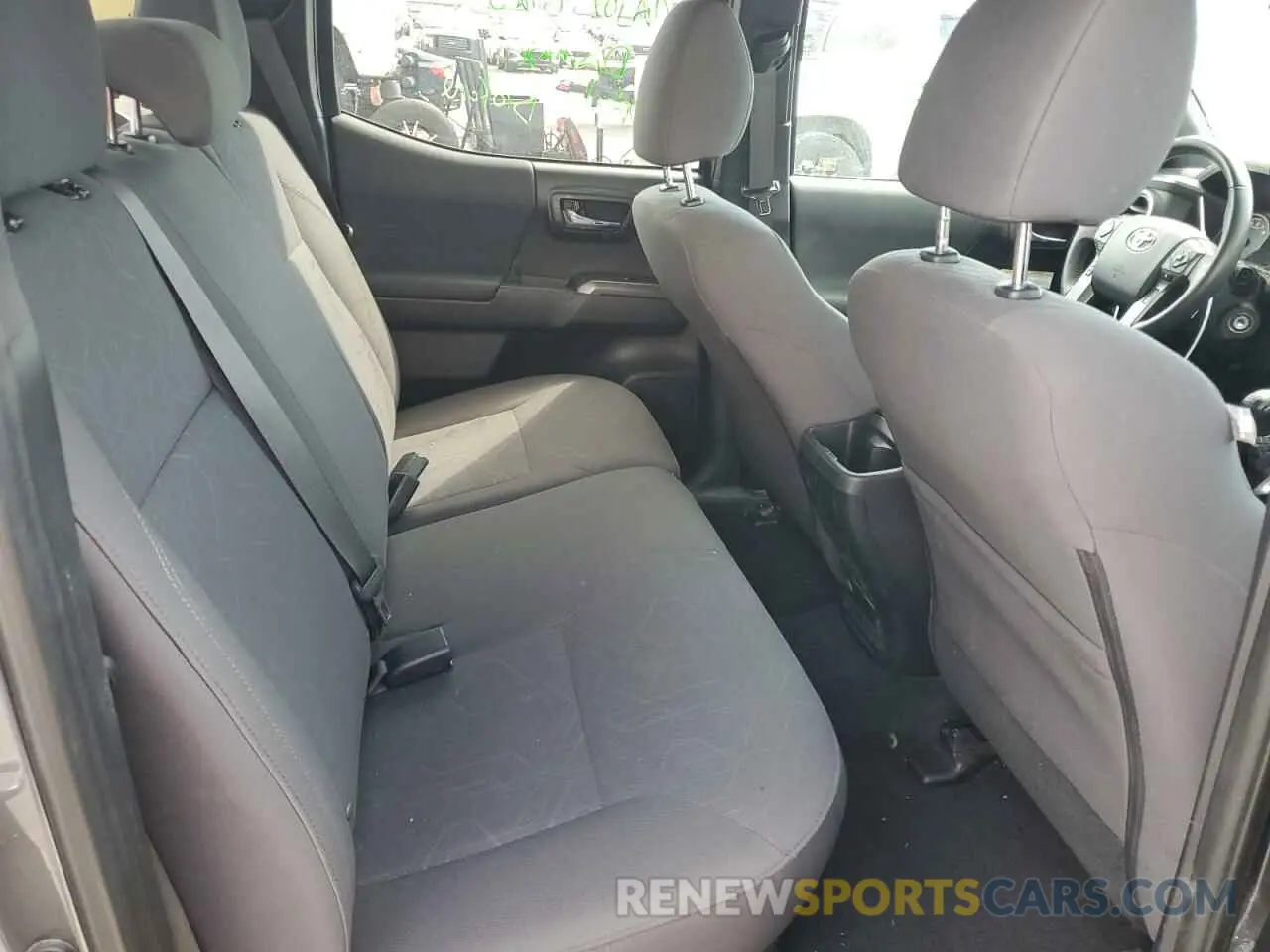 10 Photograph of a damaged car 5TFCZ5AN4KX180801 TOYOTA TACOMA 2019