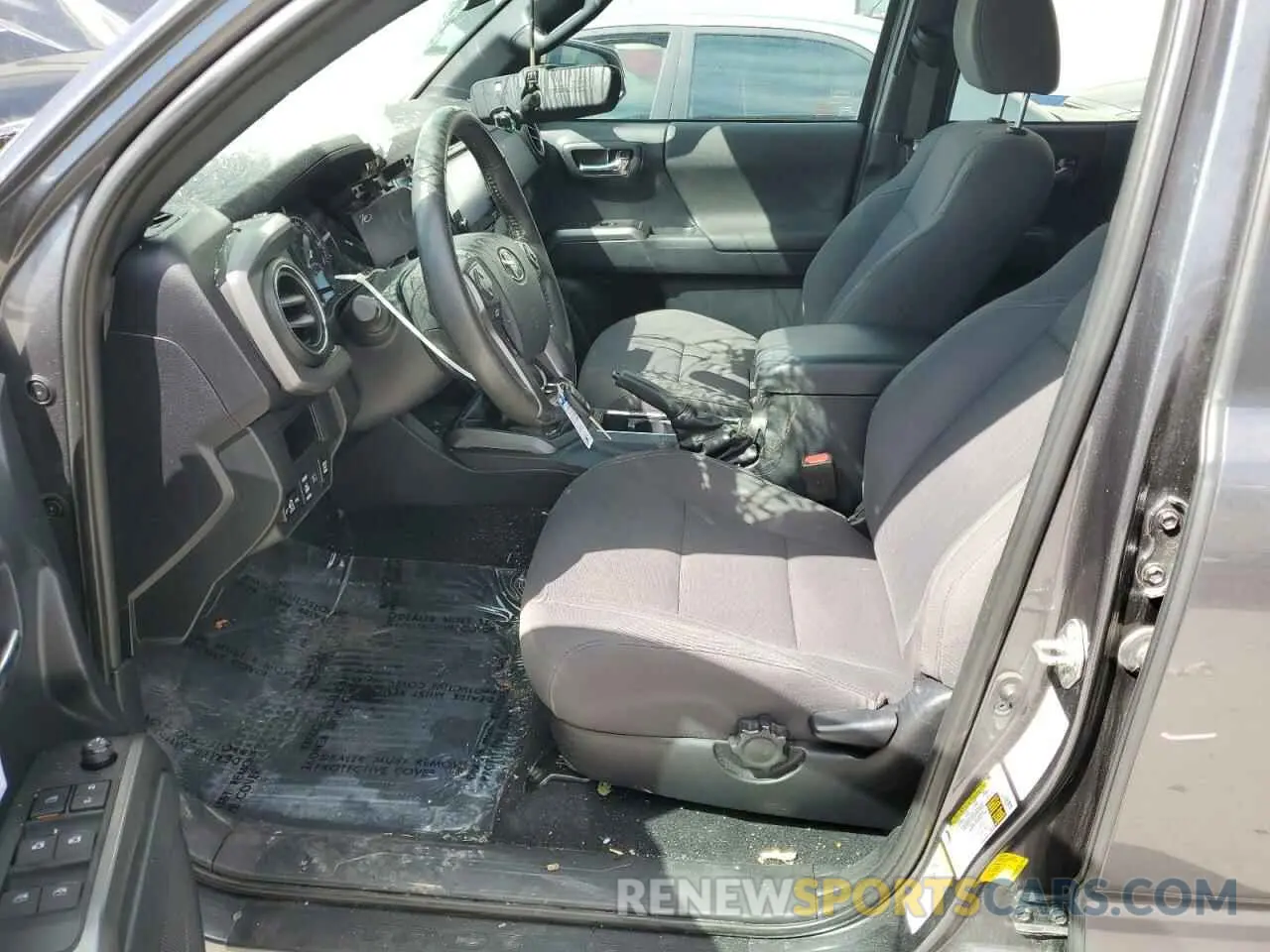 7 Photograph of a damaged car 5TFCZ5AN4KX180801 TOYOTA TACOMA 2019