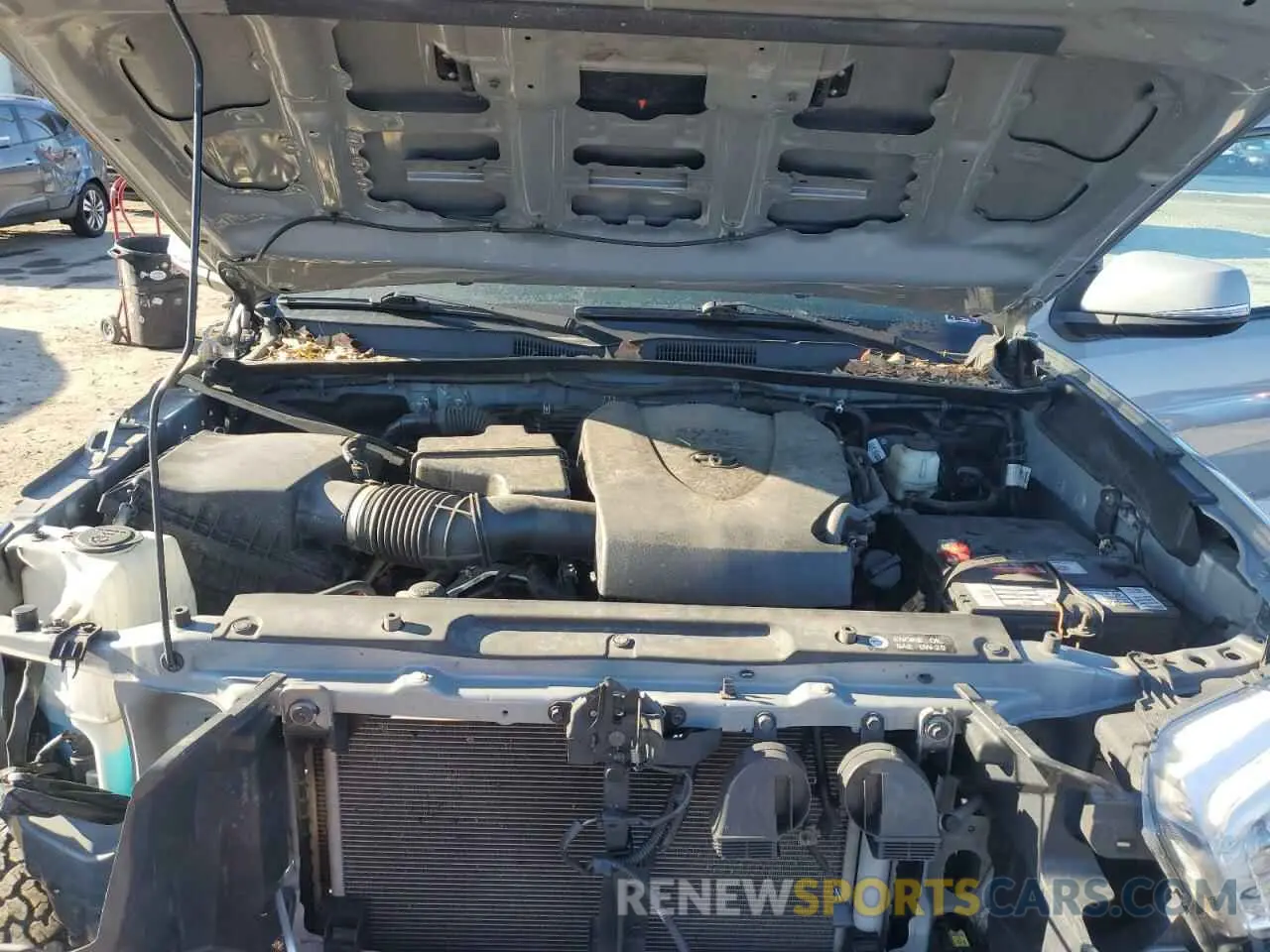 11 Photograph of a damaged car 5TFCZ5AN5KX174229 TOYOTA TACOMA 2019
