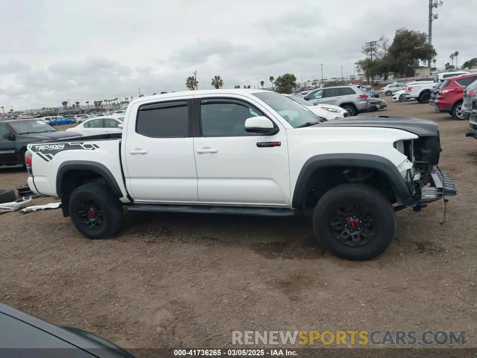 14 Photograph of a damaged car 5TFCZ5AN5KX178720 TOYOTA TACOMA 2019