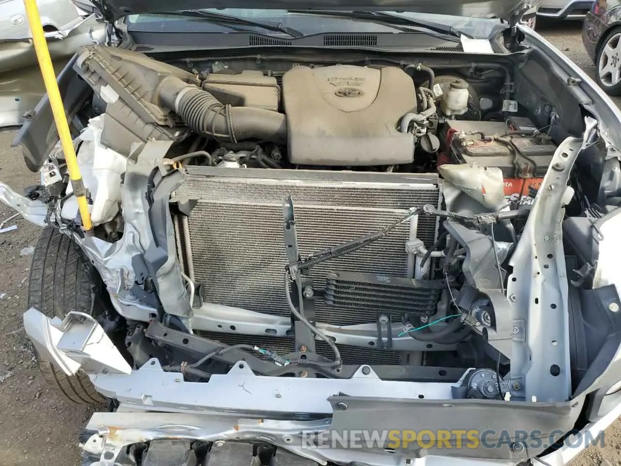 11 Photograph of a damaged car 5TFCZ5AN5KX185568 TOYOTA TACOMA 2019