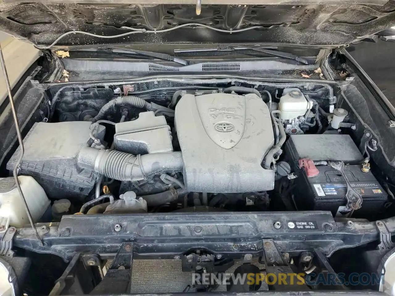 11 Photograph of a damaged car 5TFCZ5AN5KX185683 TOYOTA TACOMA 2019