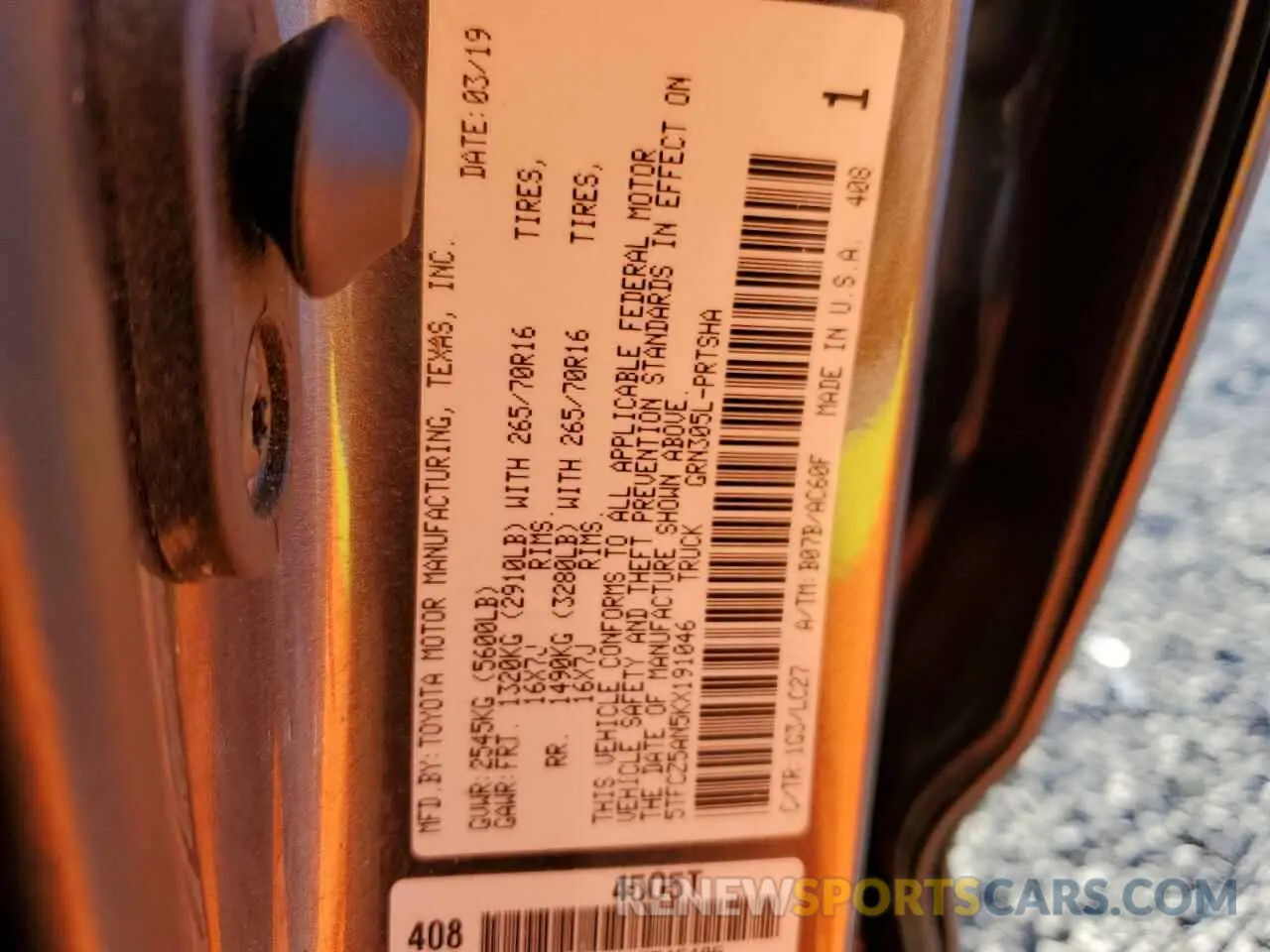 12 Photograph of a damaged car 5TFCZ5AN5KX191046 TOYOTA TACOMA 2019