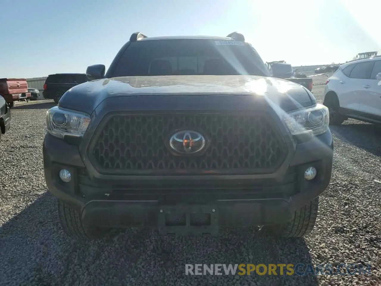 5 Photograph of a damaged car 5TFCZ5AN5KX191046 TOYOTA TACOMA 2019