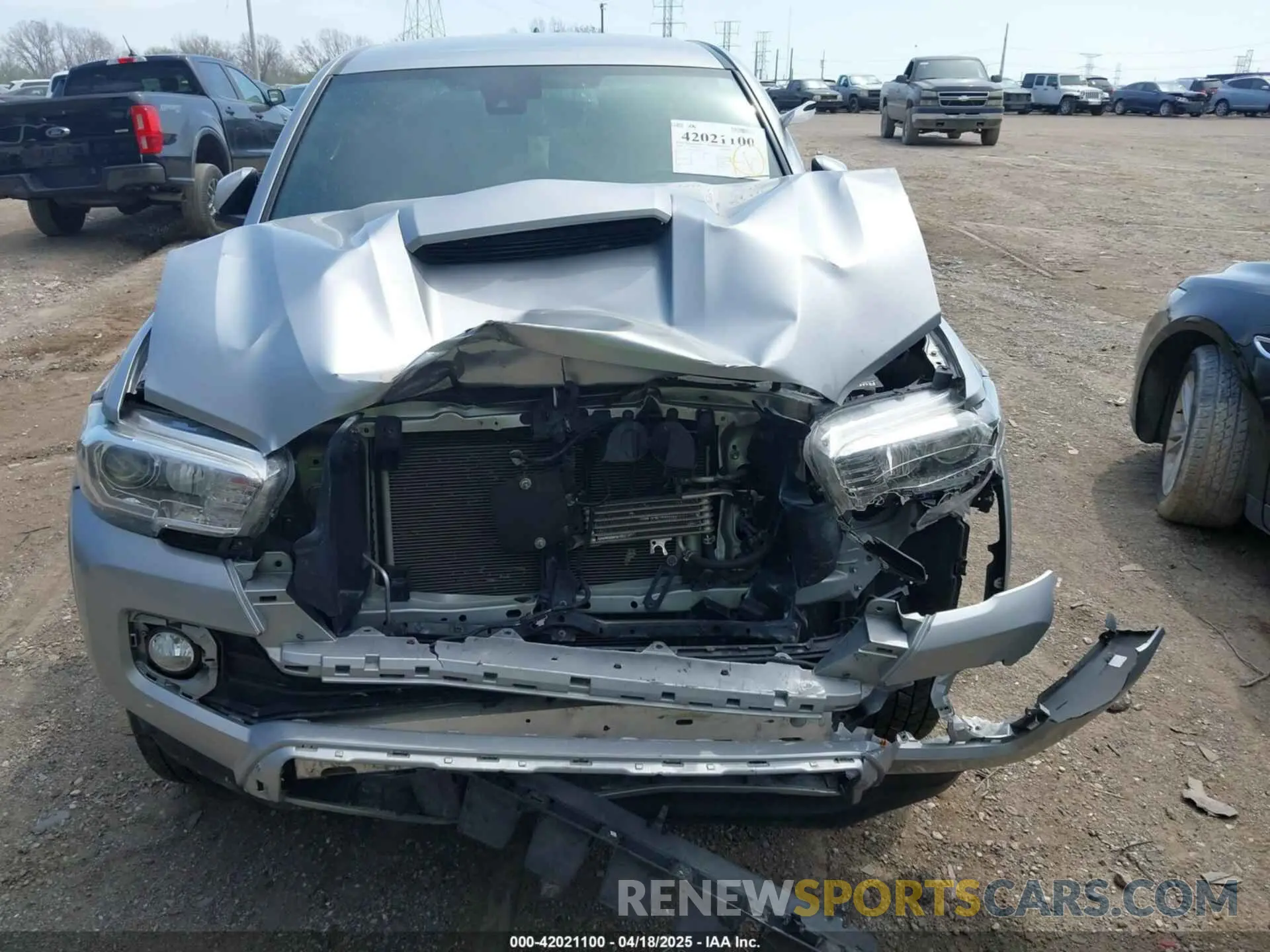 12 Photograph of a damaged car 5TFCZ5AN5KX195629 TOYOTA TACOMA 2019