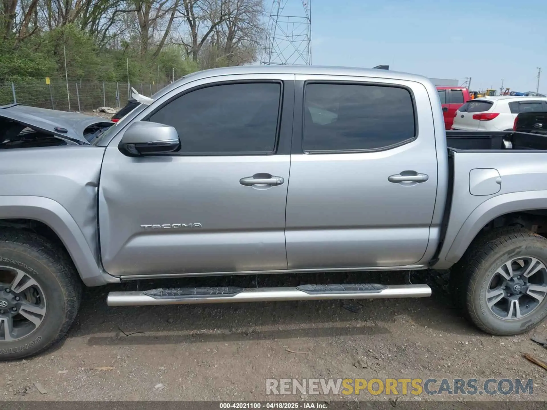 14 Photograph of a damaged car 5TFCZ5AN5KX195629 TOYOTA TACOMA 2019