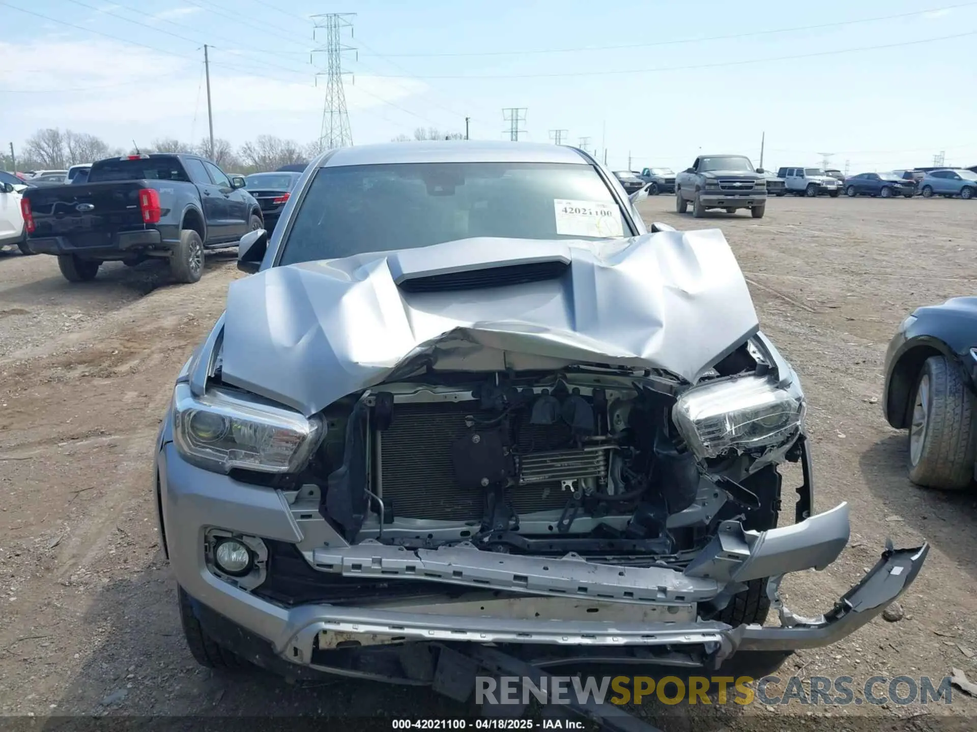 6 Photograph of a damaged car 5TFCZ5AN5KX195629 TOYOTA TACOMA 2019