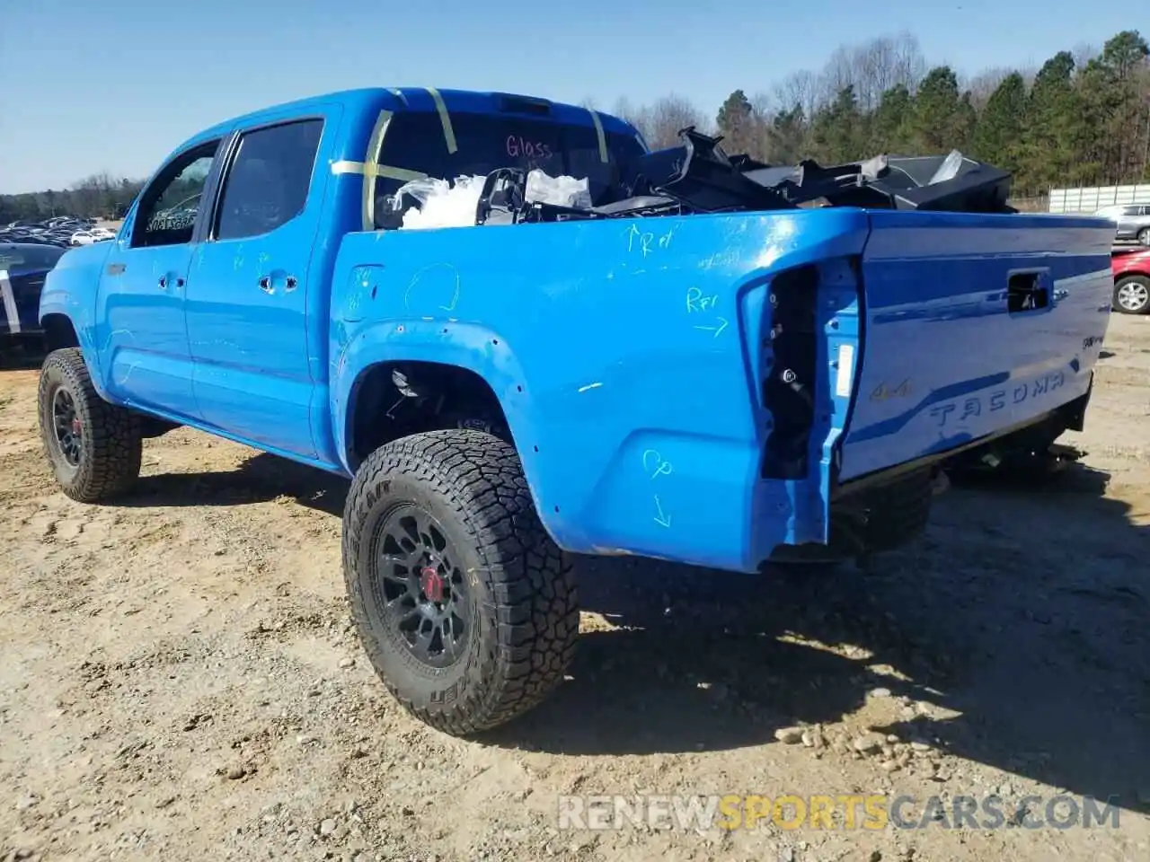 3 Photograph of a damaged car 5TFCZ5AN6KX173526 TOYOTA TACOMA 2019