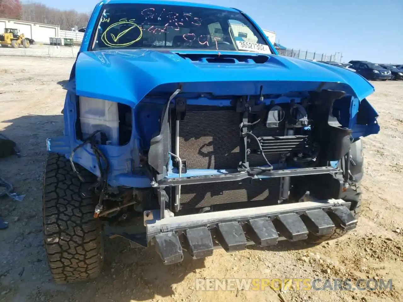 9 Photograph of a damaged car 5TFCZ5AN6KX173526 TOYOTA TACOMA 2019