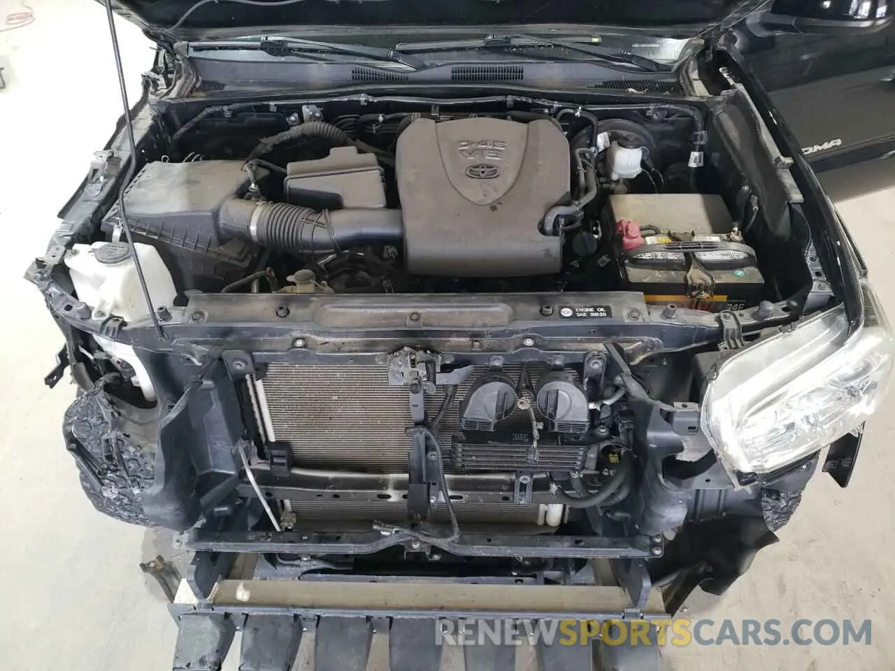 12 Photograph of a damaged car 5TFCZ5AN6KX179133 TOYOTA TACOMA 2019