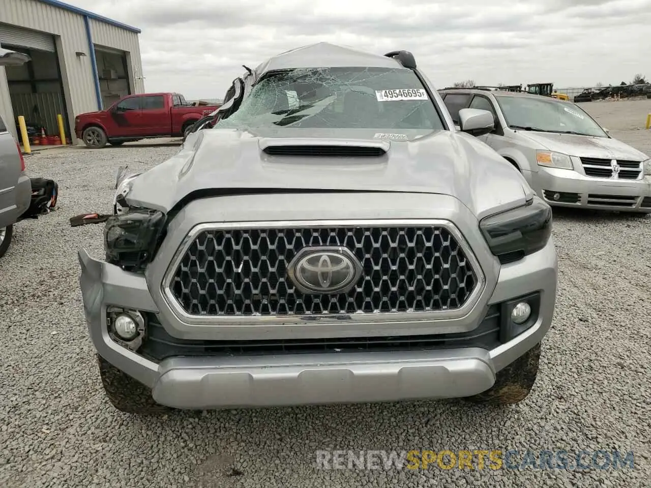 5 Photograph of a damaged car 5TFCZ5AN6KX194571 TOYOTA TACOMA 2019