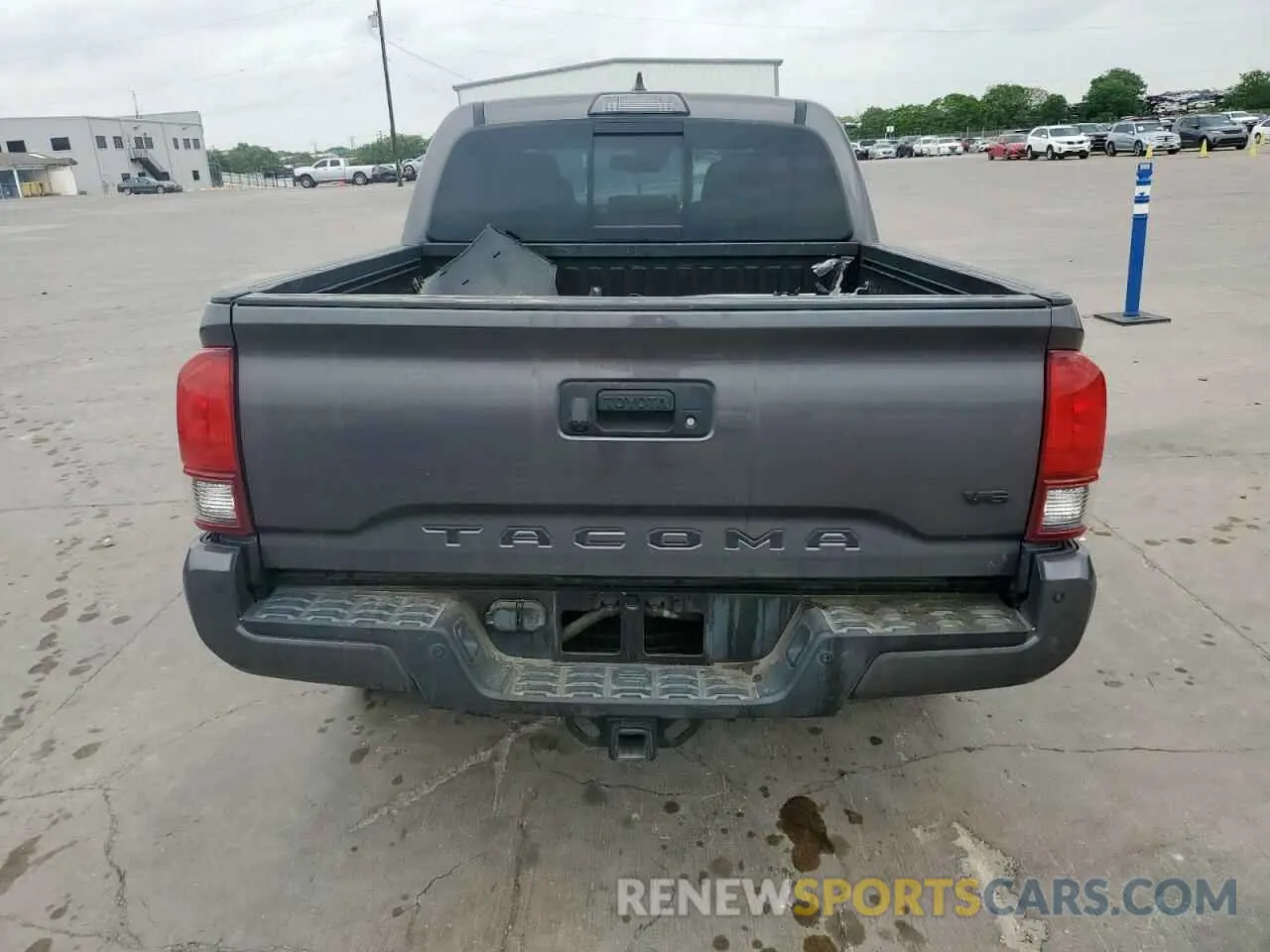 6 Photograph of a damaged car 5TFCZ5AN6KX207027 TOYOTA TACOMA 2019