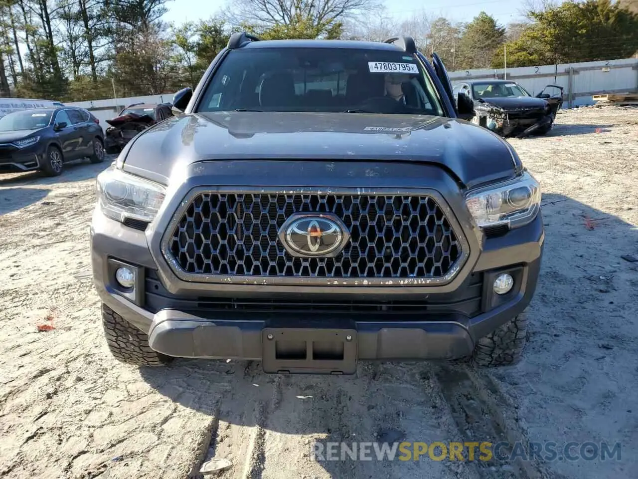 5 Photograph of a damaged car 5TFCZ5AN7KX190206 TOYOTA TACOMA 2019