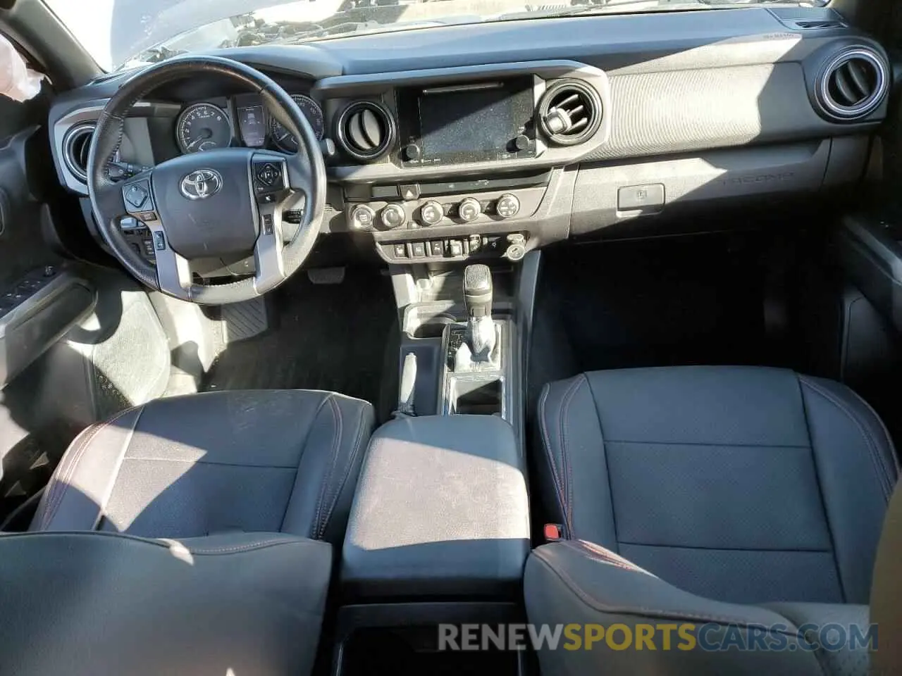 8 Photograph of a damaged car 5TFCZ5AN7KX190206 TOYOTA TACOMA 2019