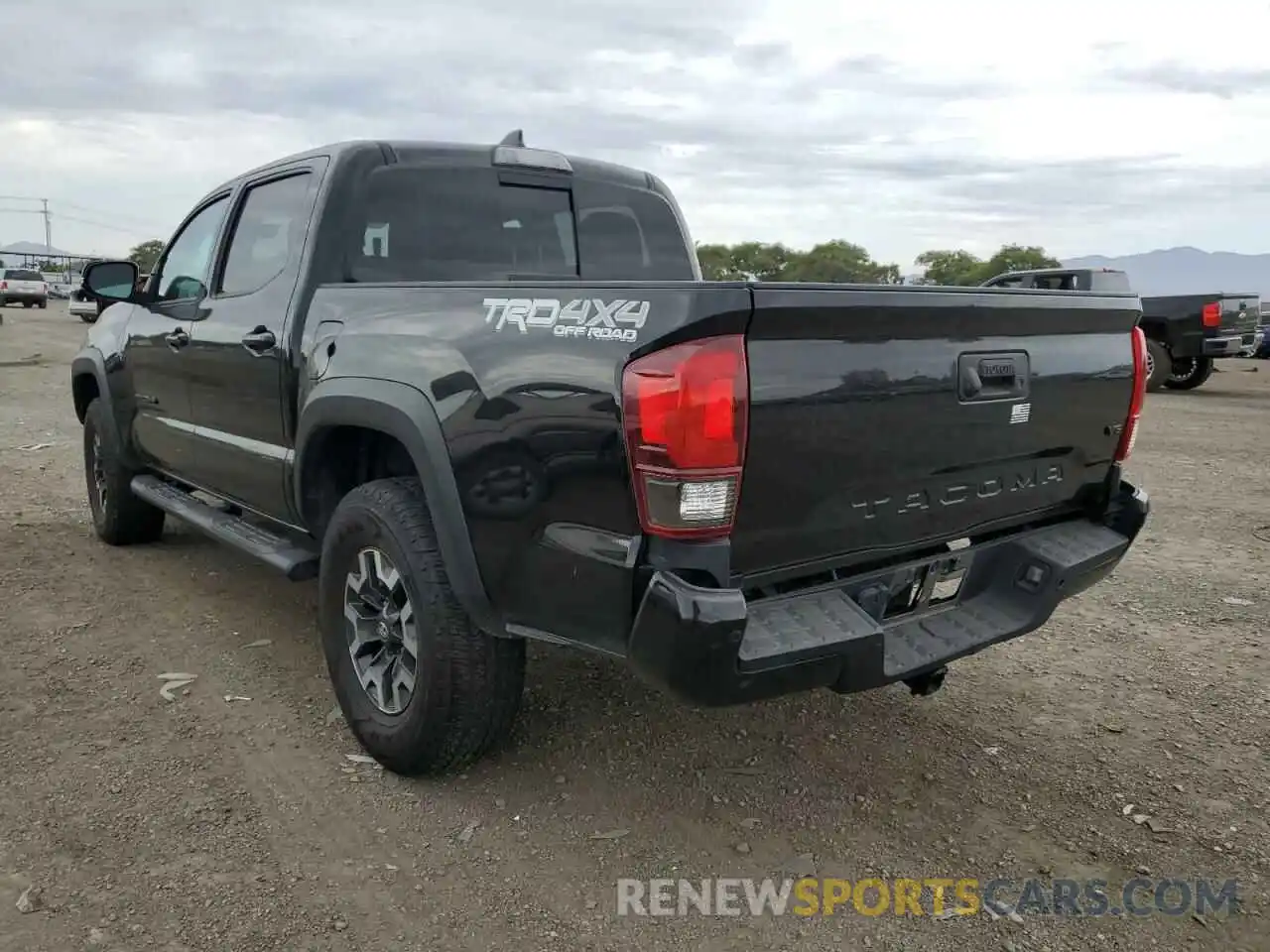 3 Photograph of a damaged car 5TFCZ5AN7KX205528 TOYOTA TACOMA 2019