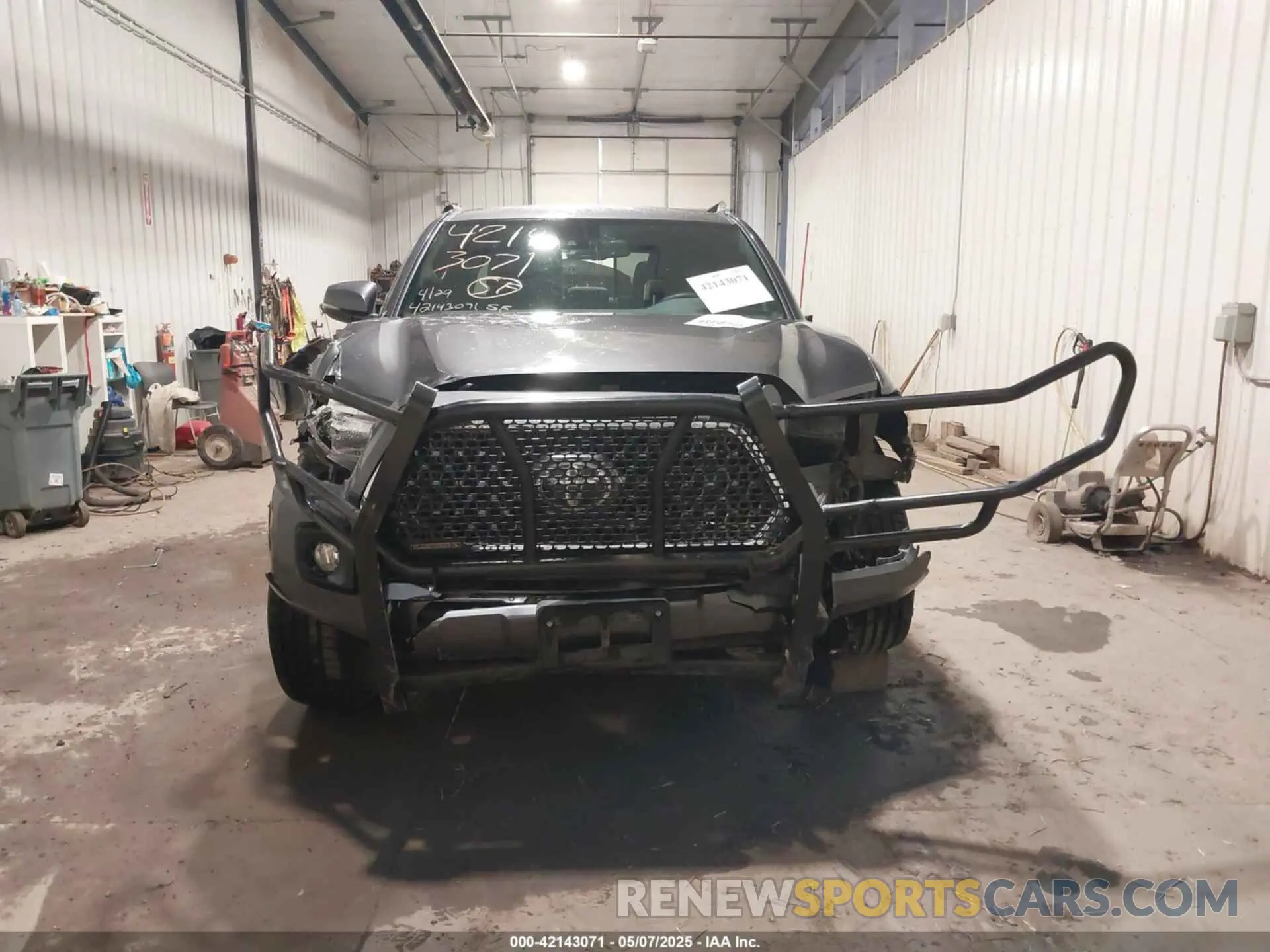 13 Photograph of a damaged car 5TFCZ5AN7KX208672 TOYOTA TACOMA 2019