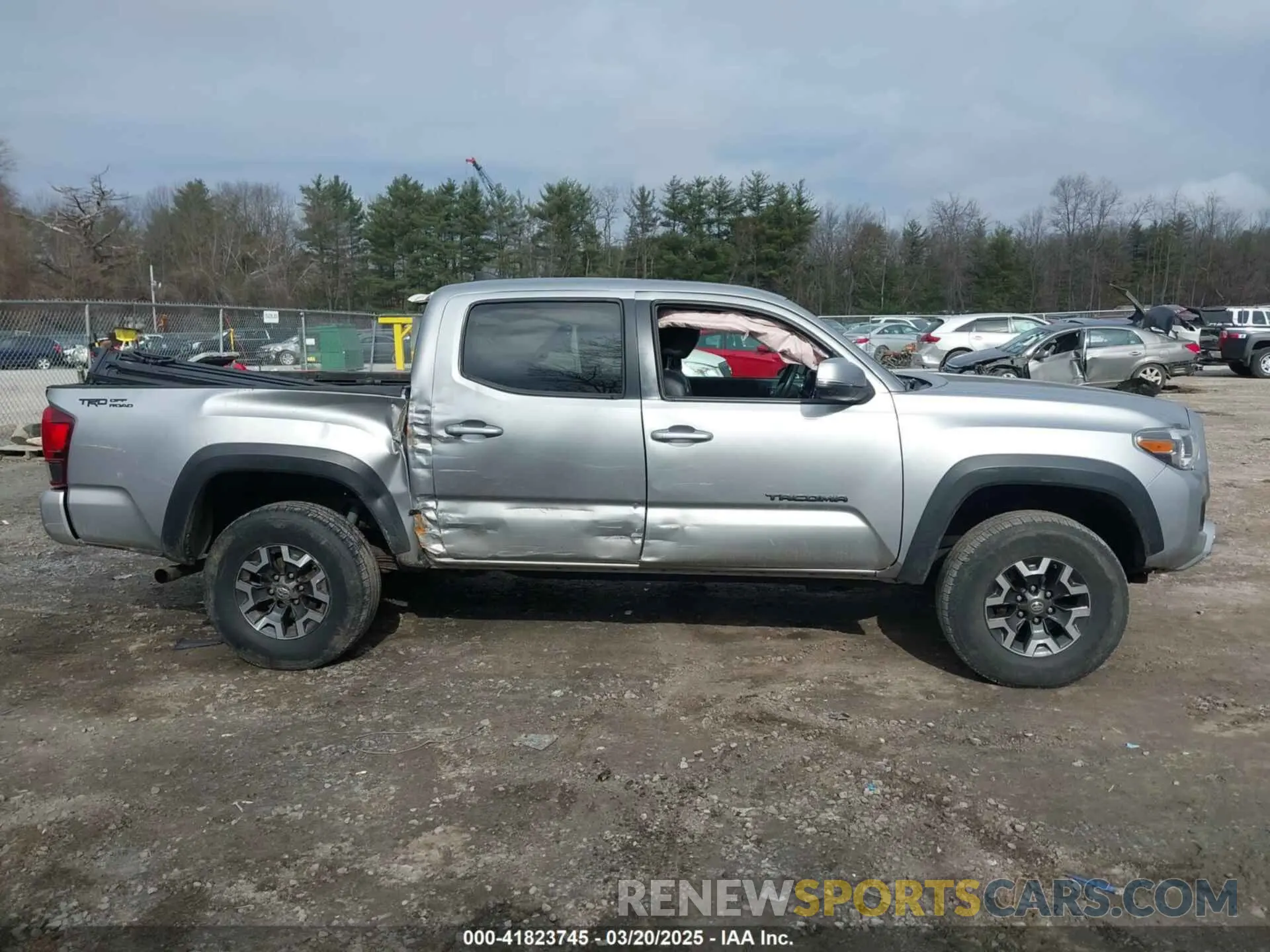 13 Photograph of a damaged car 5TFCZ5AN8KX168893 TOYOTA TACOMA 2019