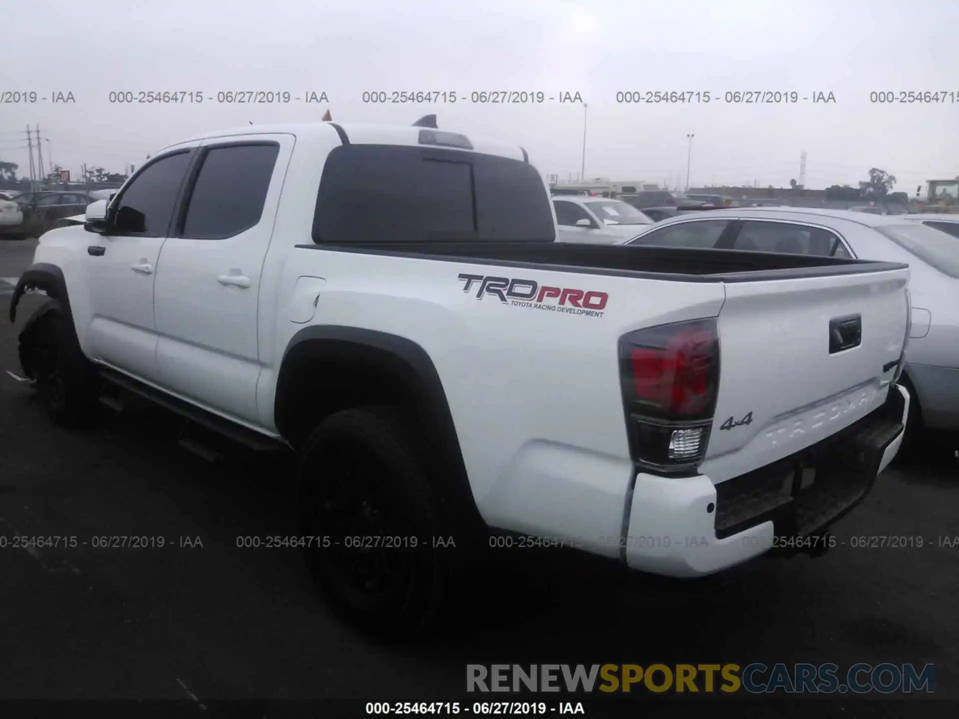 3 Photograph of a damaged car 5TFCZ5AN8KX180199 TOYOTA TACOMA 2019