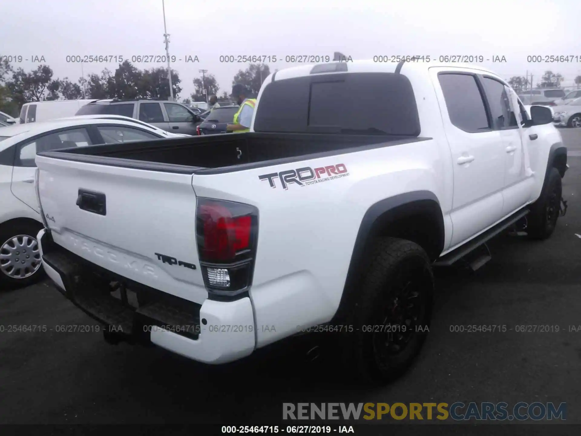 4 Photograph of a damaged car 5TFCZ5AN8KX180199 TOYOTA TACOMA 2019