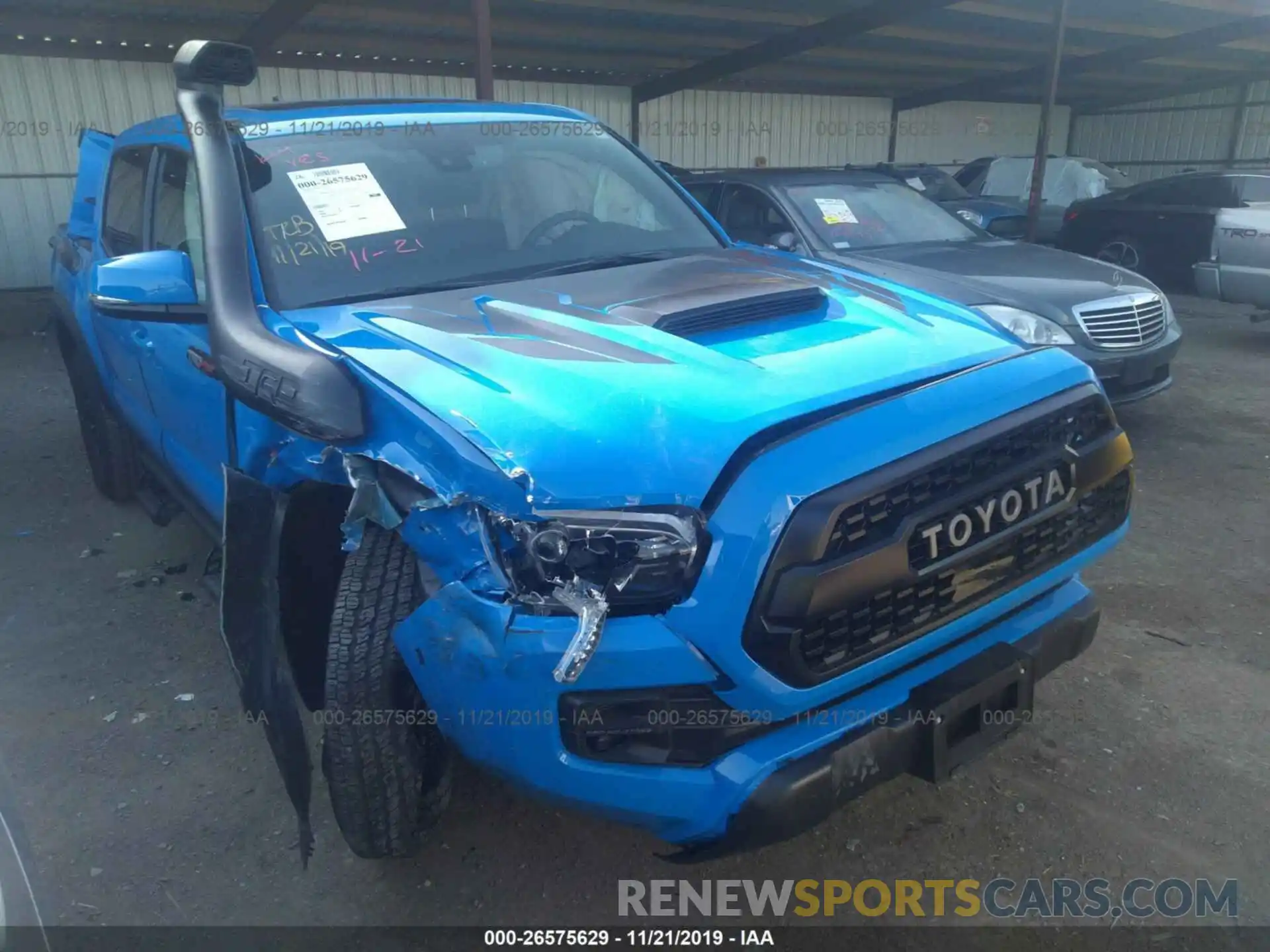 1 Photograph of a damaged car 5TFCZ5AN8KX186374 TOYOTA TACOMA 2019