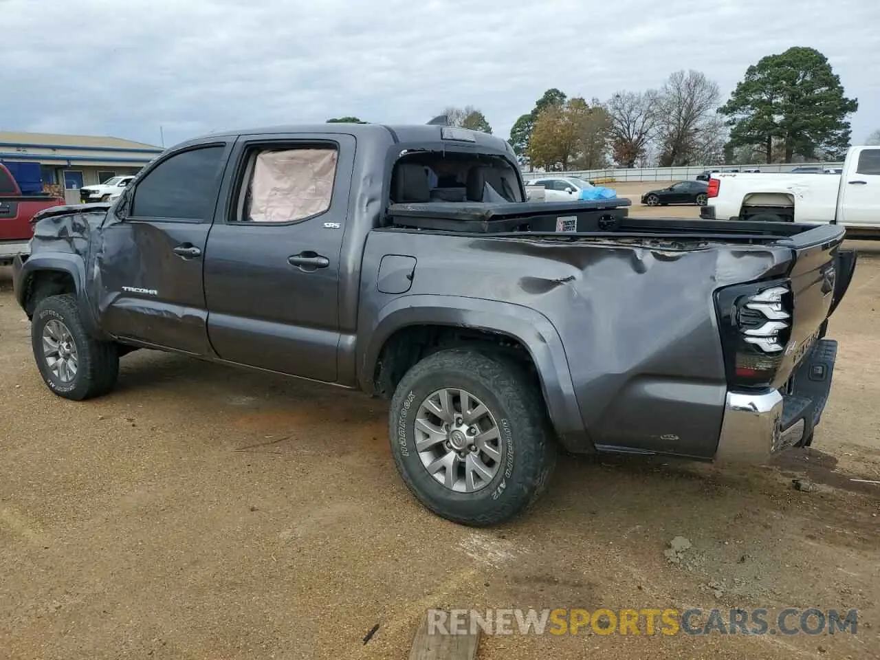 2 Photograph of a damaged car 5TFCZ5AN8KX192708 TOYOTA TACOMA 2019