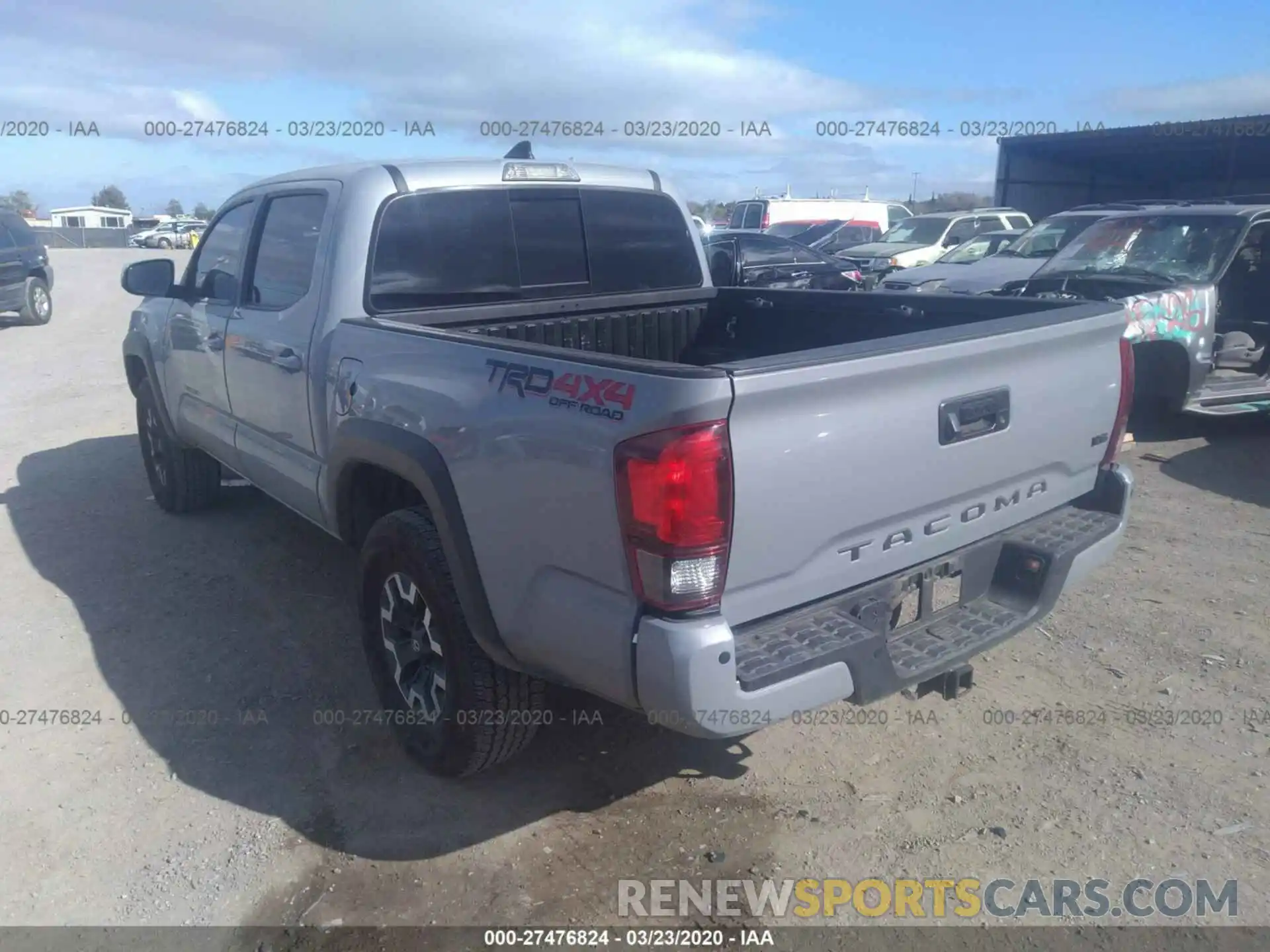 3 Photograph of a damaged car 5TFCZ5AN8KX193289 TOYOTA TACOMA 2019