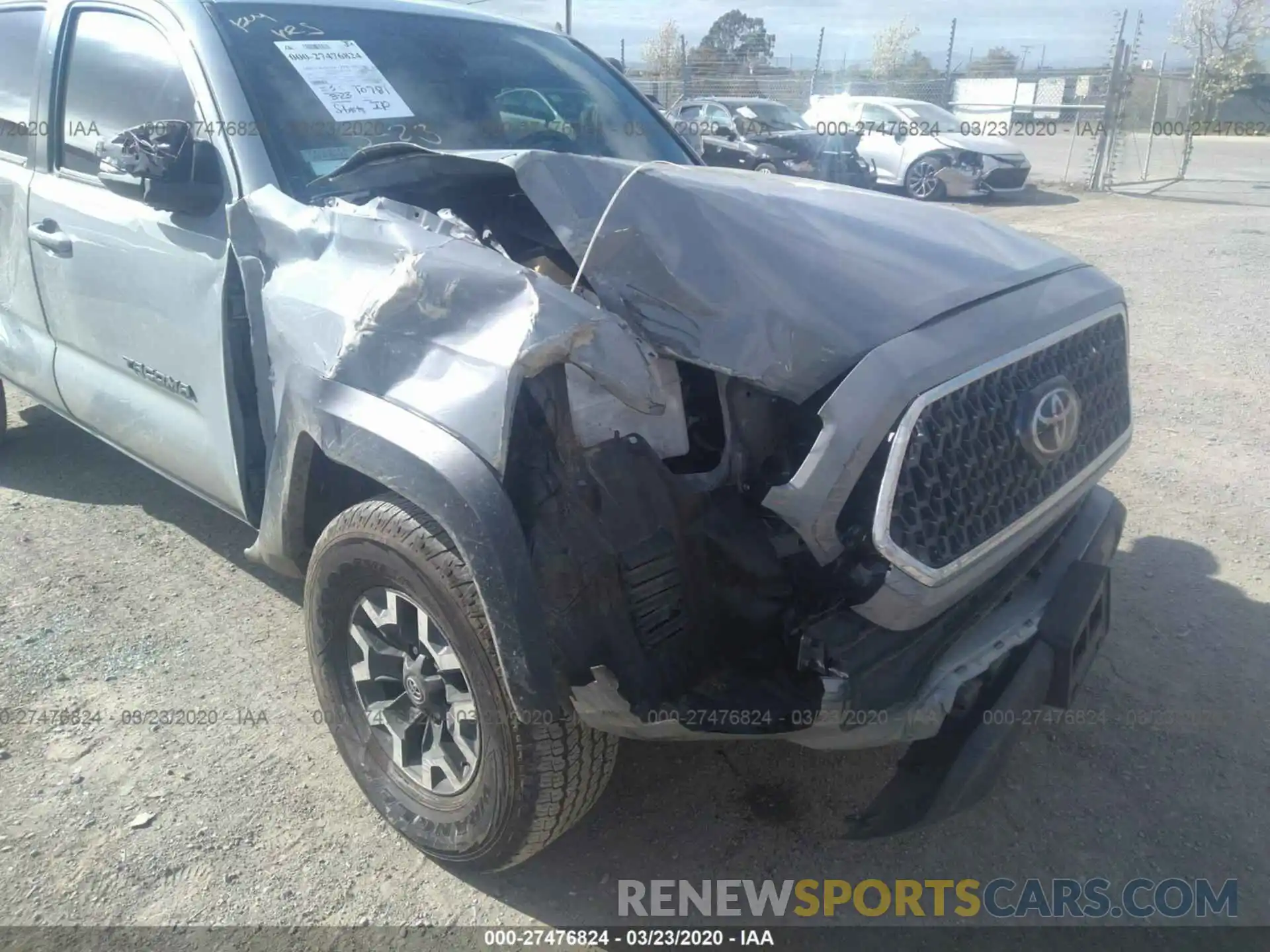 6 Photograph of a damaged car 5TFCZ5AN8KX193289 TOYOTA TACOMA 2019