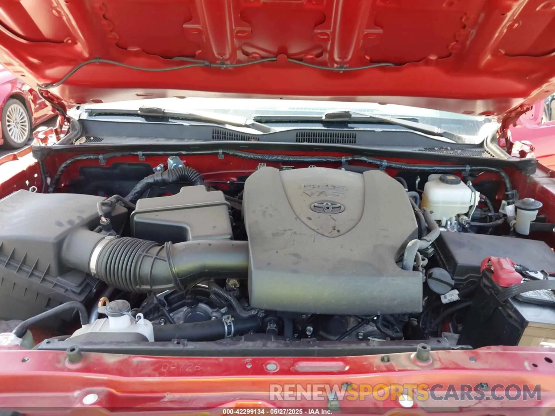 10 Photograph of a damaged car 5TFCZ5AN8KX194152 TOYOTA TACOMA 2019