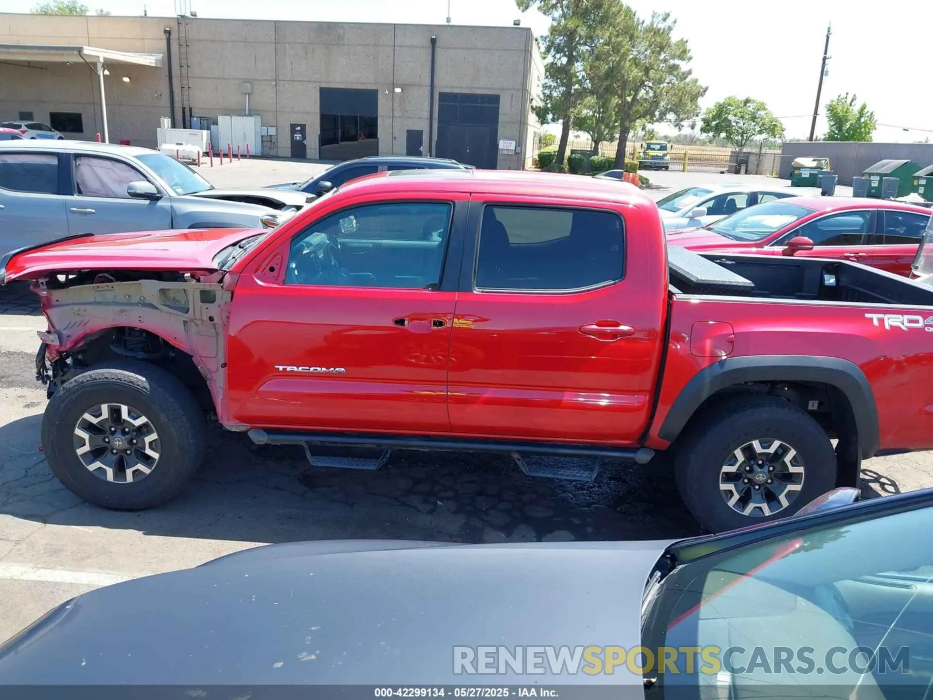 14 Photograph of a damaged car 5TFCZ5AN8KX194152 TOYOTA TACOMA 2019