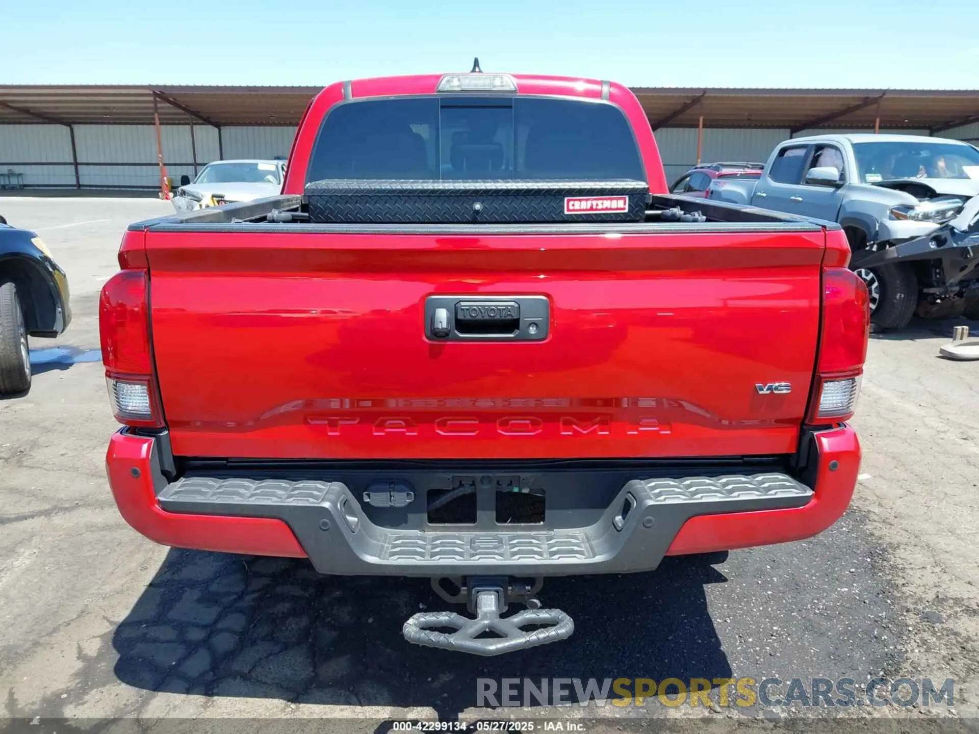 16 Photograph of a damaged car 5TFCZ5AN8KX194152 TOYOTA TACOMA 2019