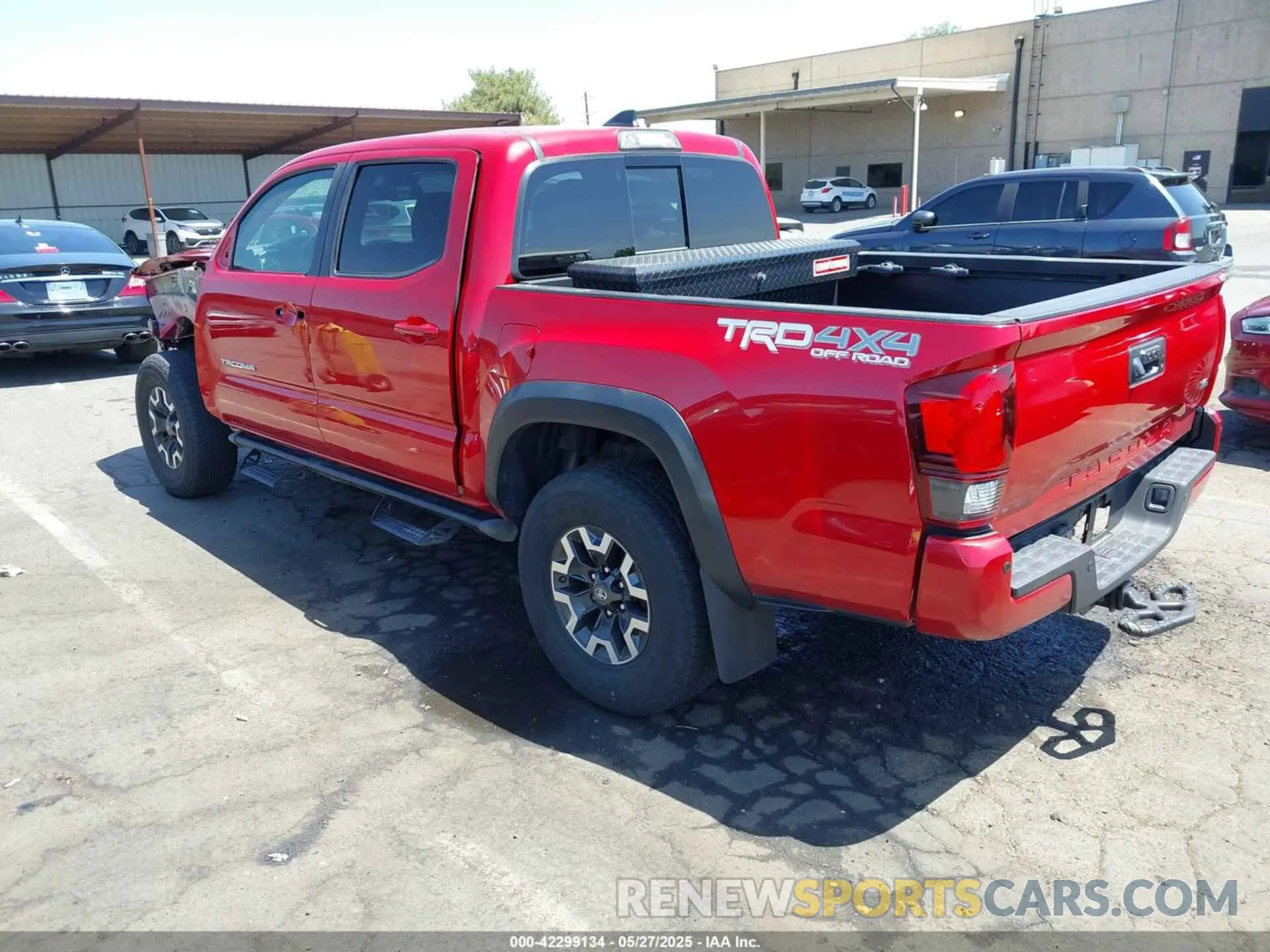 3 Photograph of a damaged car 5TFCZ5AN8KX194152 TOYOTA TACOMA 2019