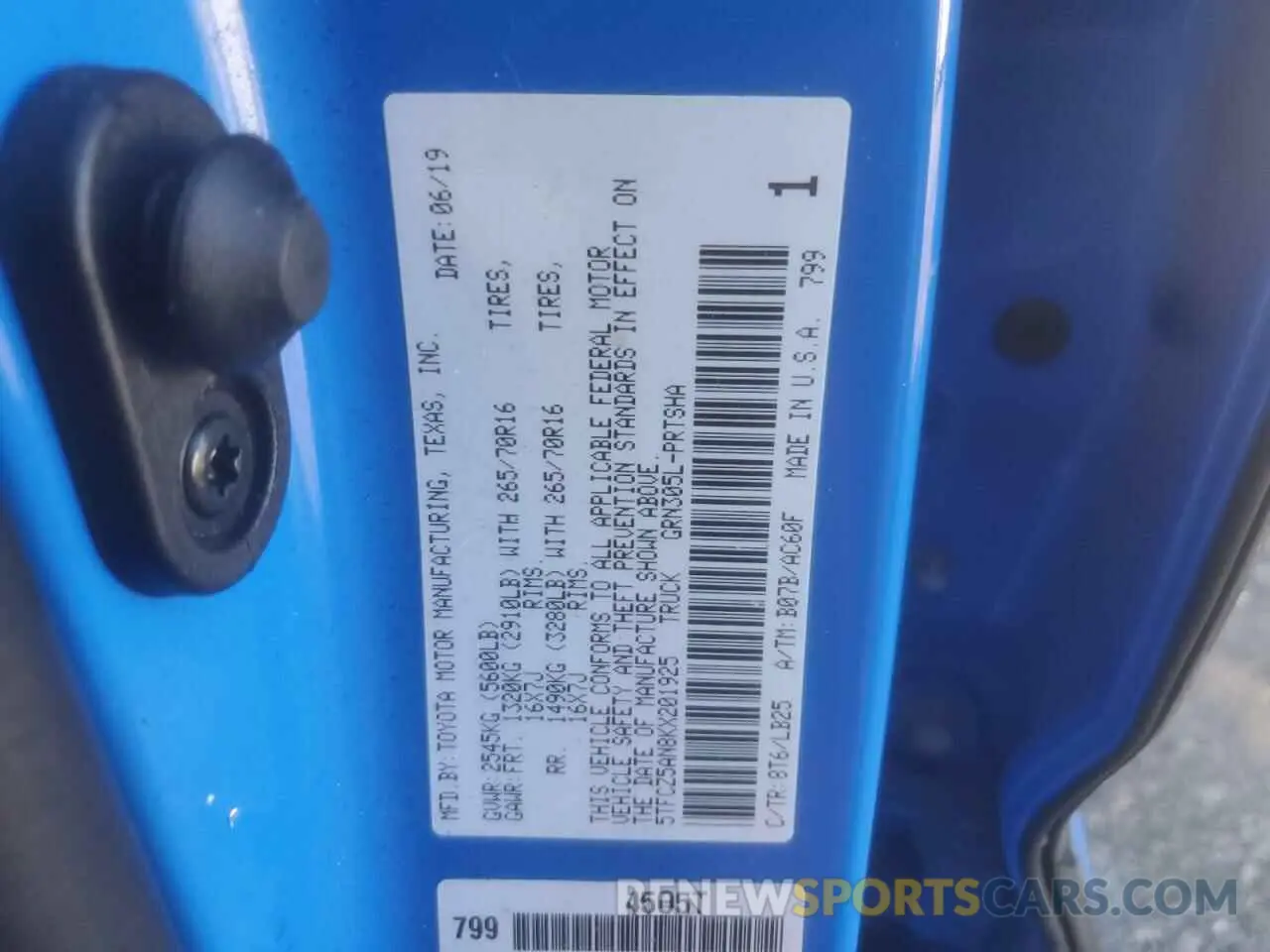 14 Photograph of a damaged car 5TFCZ5AN8KX201925 TOYOTA TACOMA 2019