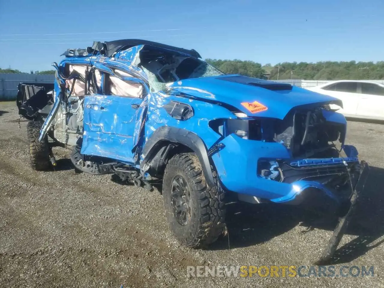 4 Photograph of a damaged car 5TFCZ5AN8KX201925 TOYOTA TACOMA 2019