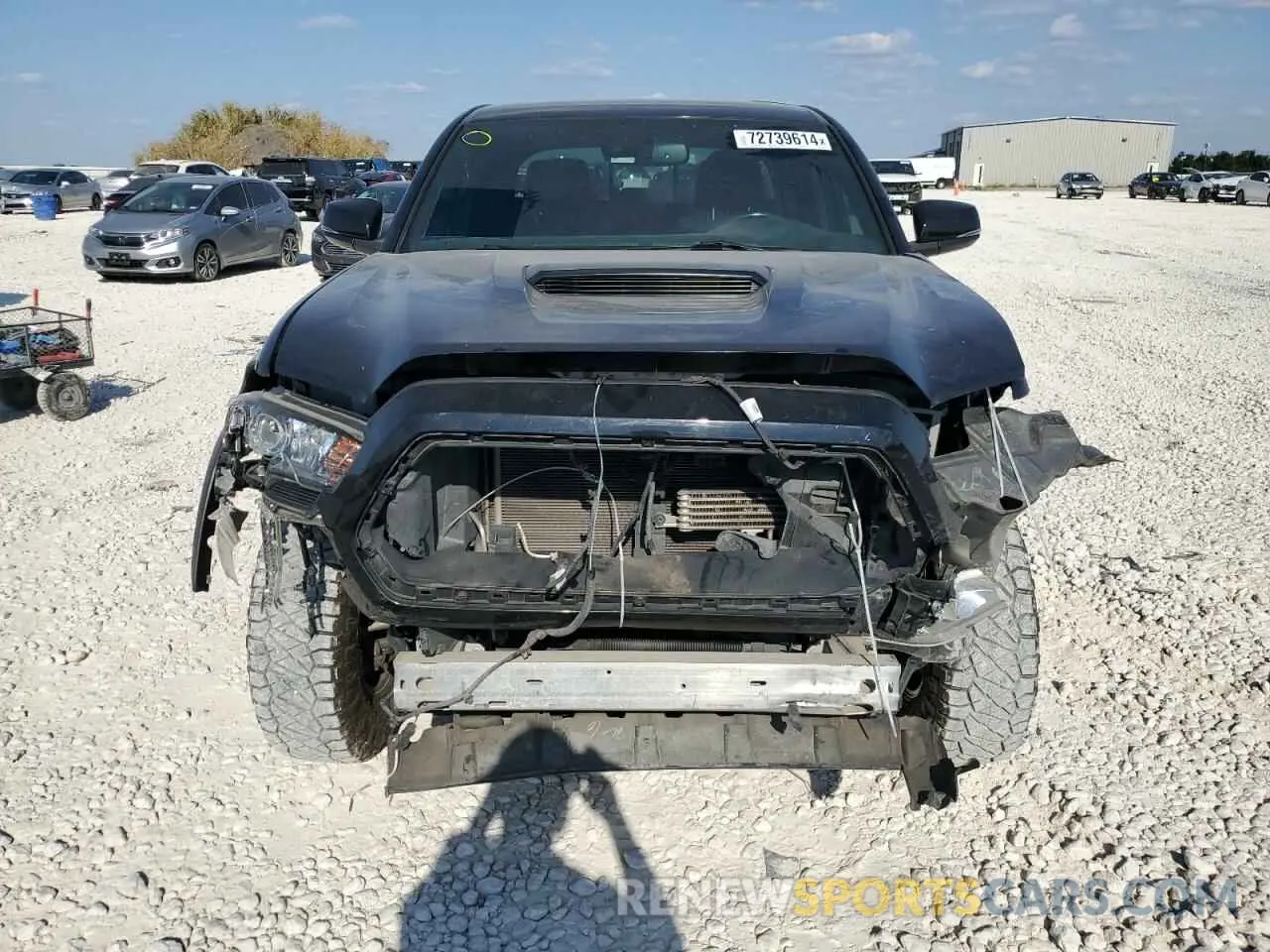 5 Photograph of a damaged car 5TFCZ5AN9KX196007 TOYOTA TACOMA 2019