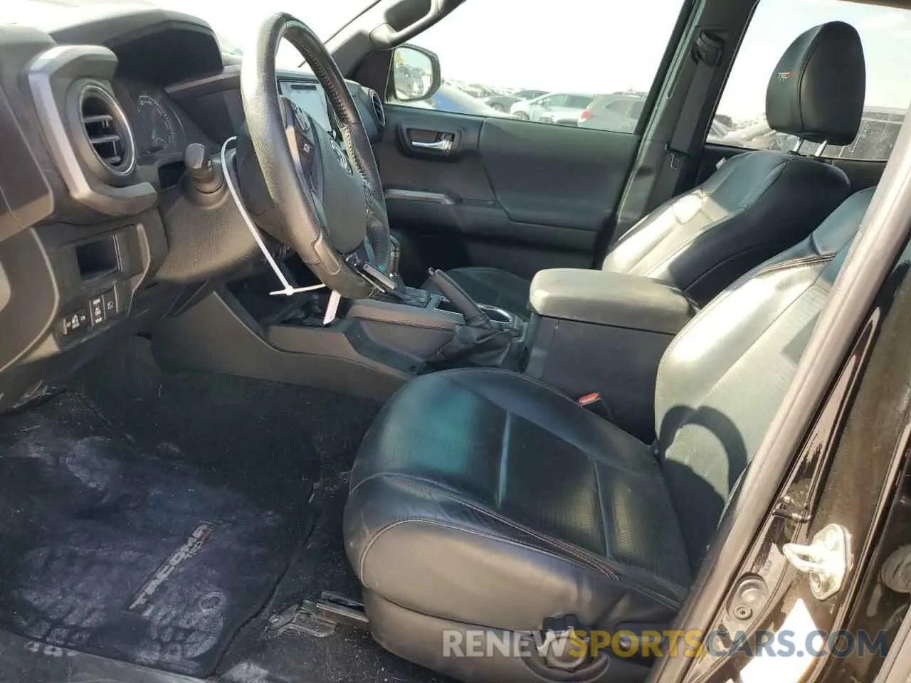 7 Photograph of a damaged car 5TFCZ5AN9KX196007 TOYOTA TACOMA 2019