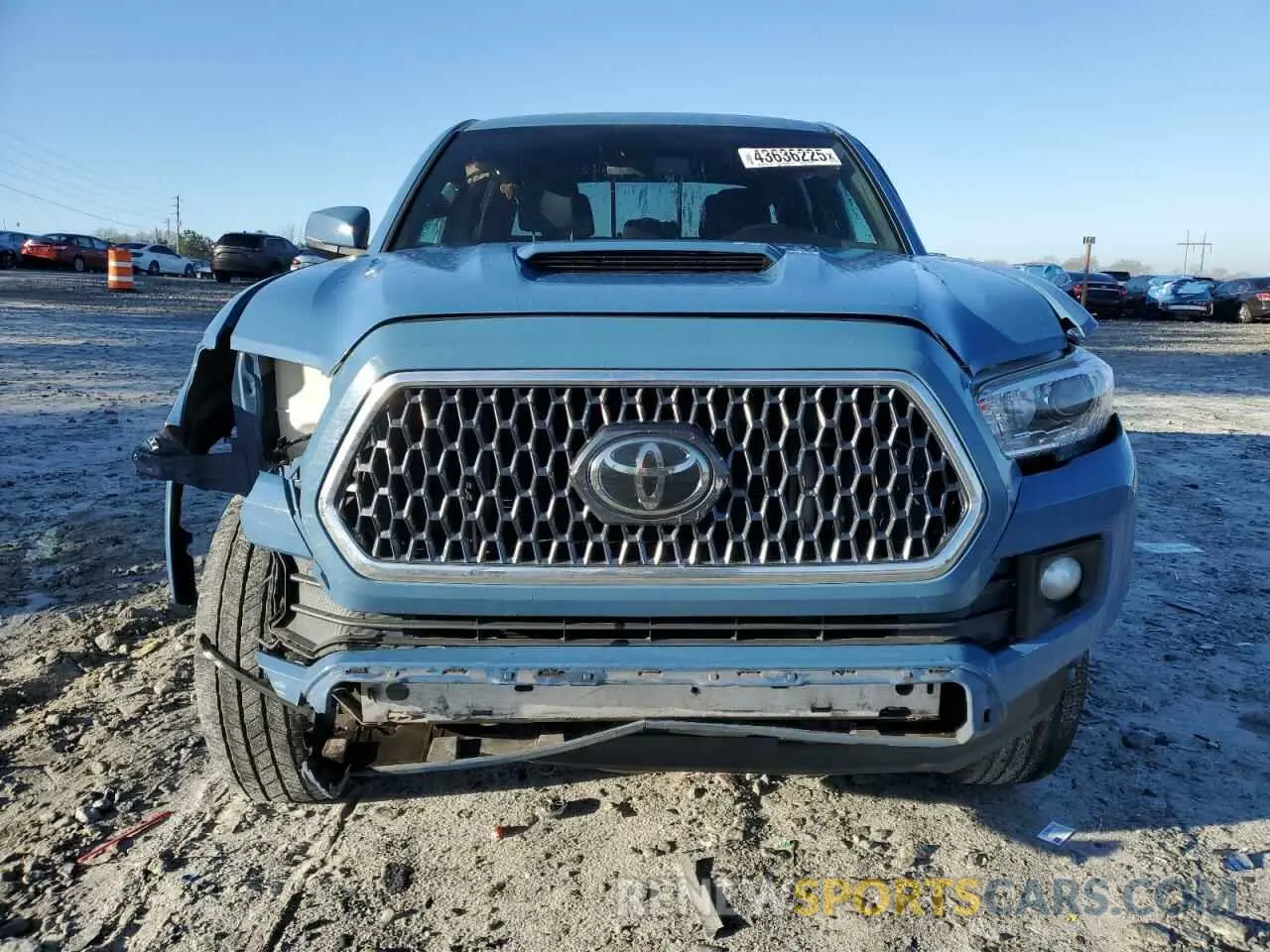 5 Photograph of a damaged car 5TFCZ5AN9KX197223 TOYOTA TACOMA 2019