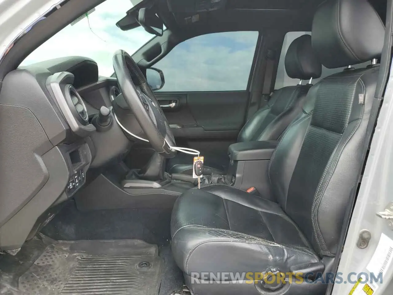 7 Photograph of a damaged car 5TFCZ5AN9KX205644 TOYOTA TACOMA 2019