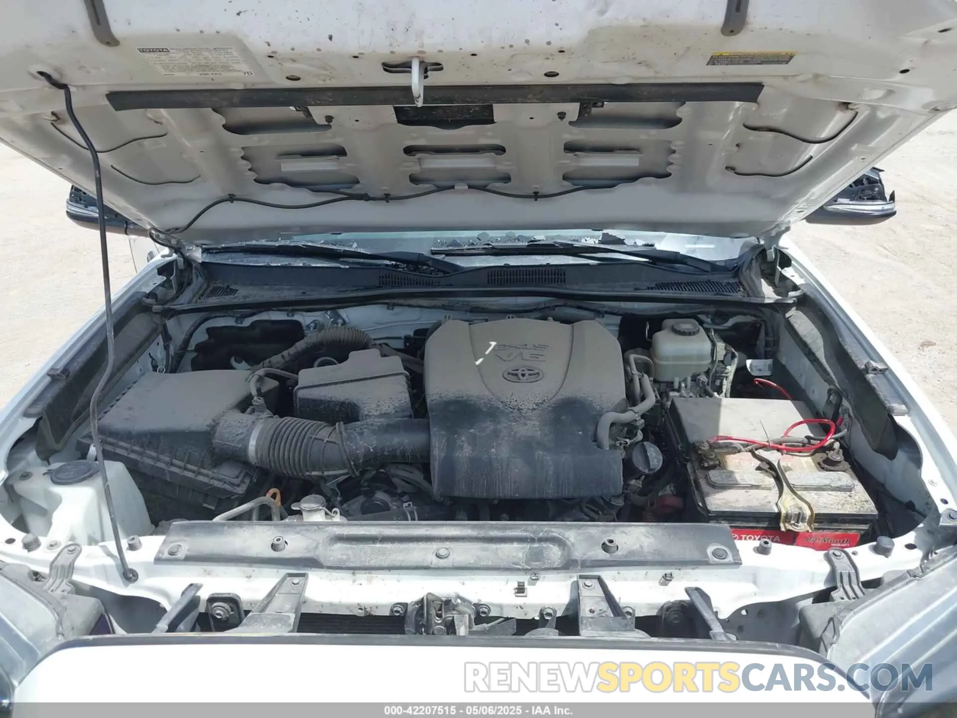 10 Photograph of a damaged car 5TFCZ5AN9KX207118 TOYOTA TACOMA 2019