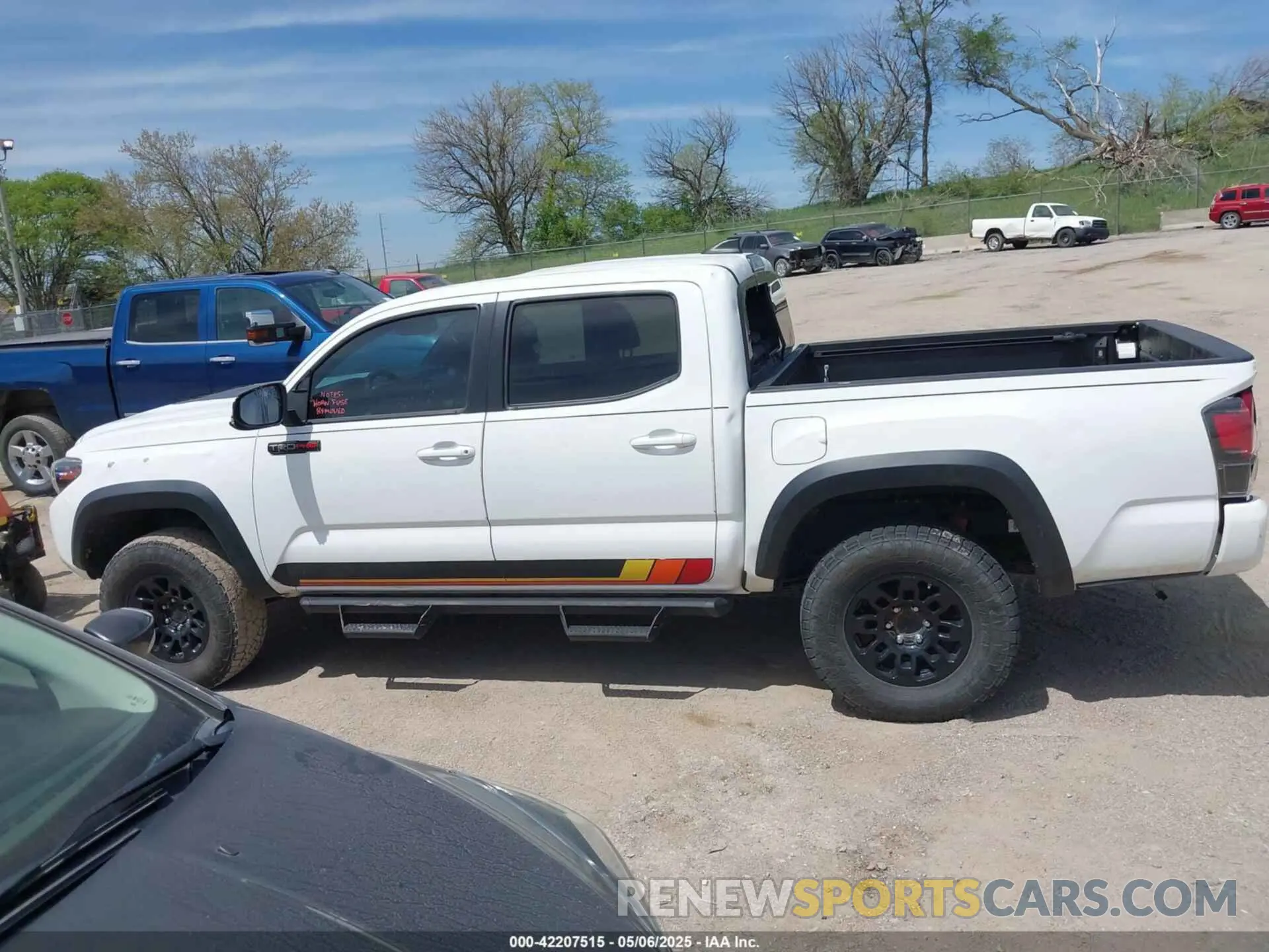 14 Photograph of a damaged car 5TFCZ5AN9KX207118 TOYOTA TACOMA 2019