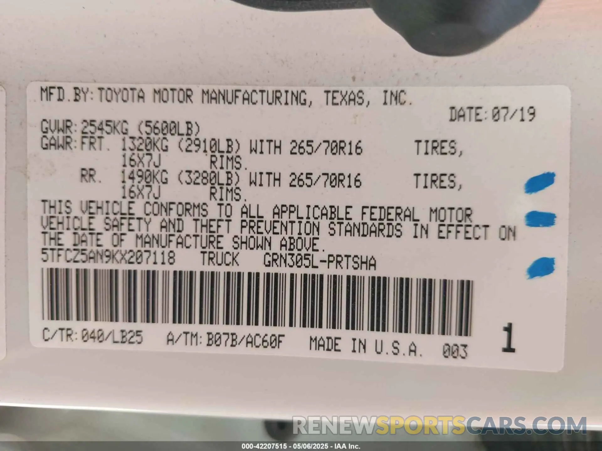 9 Photograph of a damaged car 5TFCZ5AN9KX207118 TOYOTA TACOMA 2019