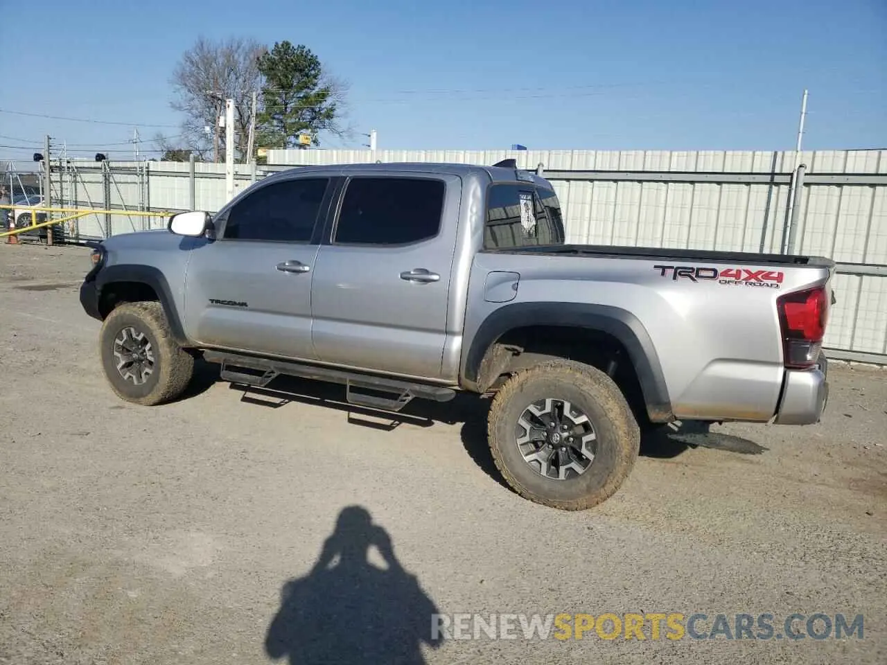 2 Photograph of a damaged car 5TFCZ5AN9KX211007 TOYOTA TACOMA 2019