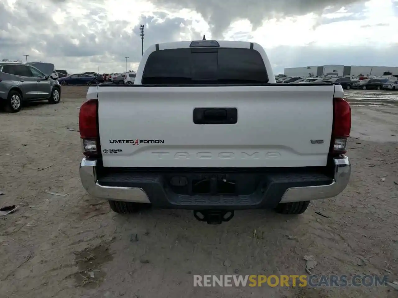 6 Photograph of a damaged car 5TFCZ5ANXKX165896 TOYOTA TACOMA 2019