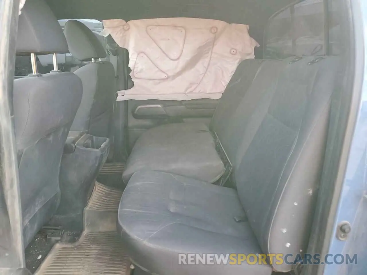 10 Photograph of a damaged car 5TFCZ5ANXKX177482 TOYOTA TACOMA 2019